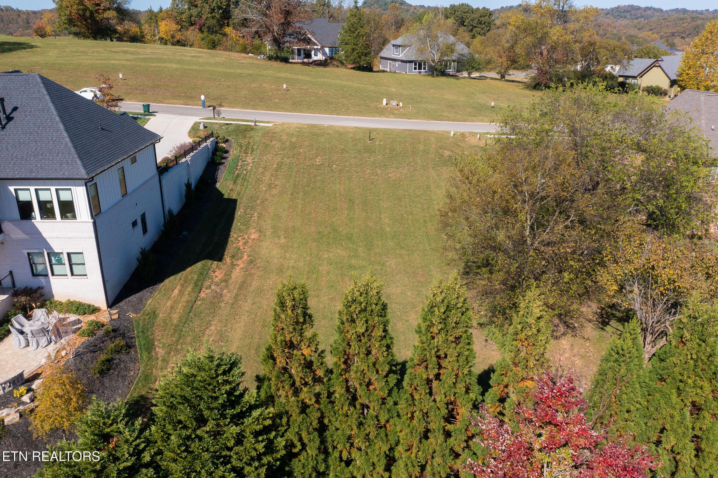 1587 Eagle Point Drive, Loudon, TN - Fort Loudoun and Tellico Lake Real Estate - Image# 3