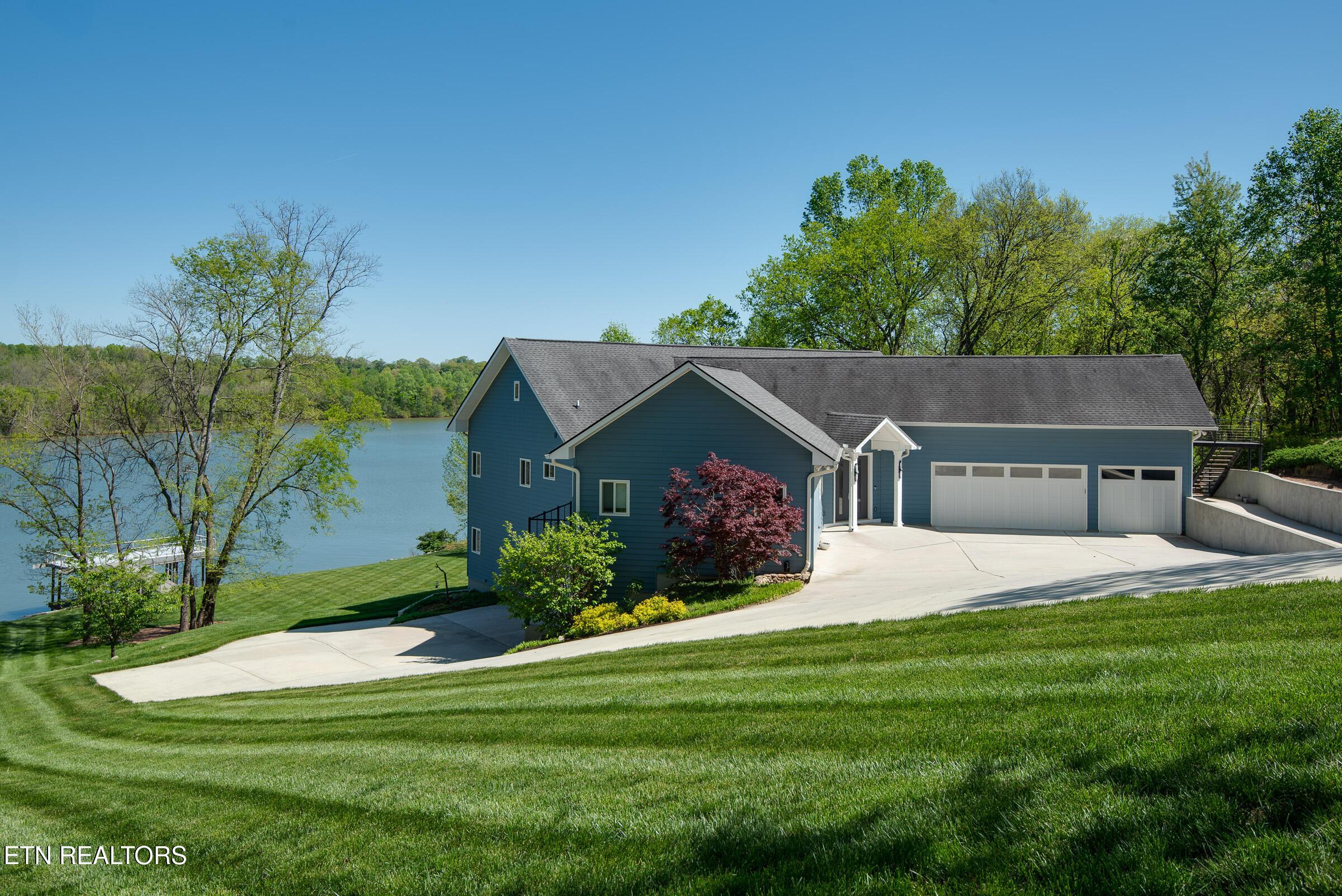 160 Merlot Court, Loudon, TN - Fort Loudoun and Tellico Lake Real Estate - Image# 1