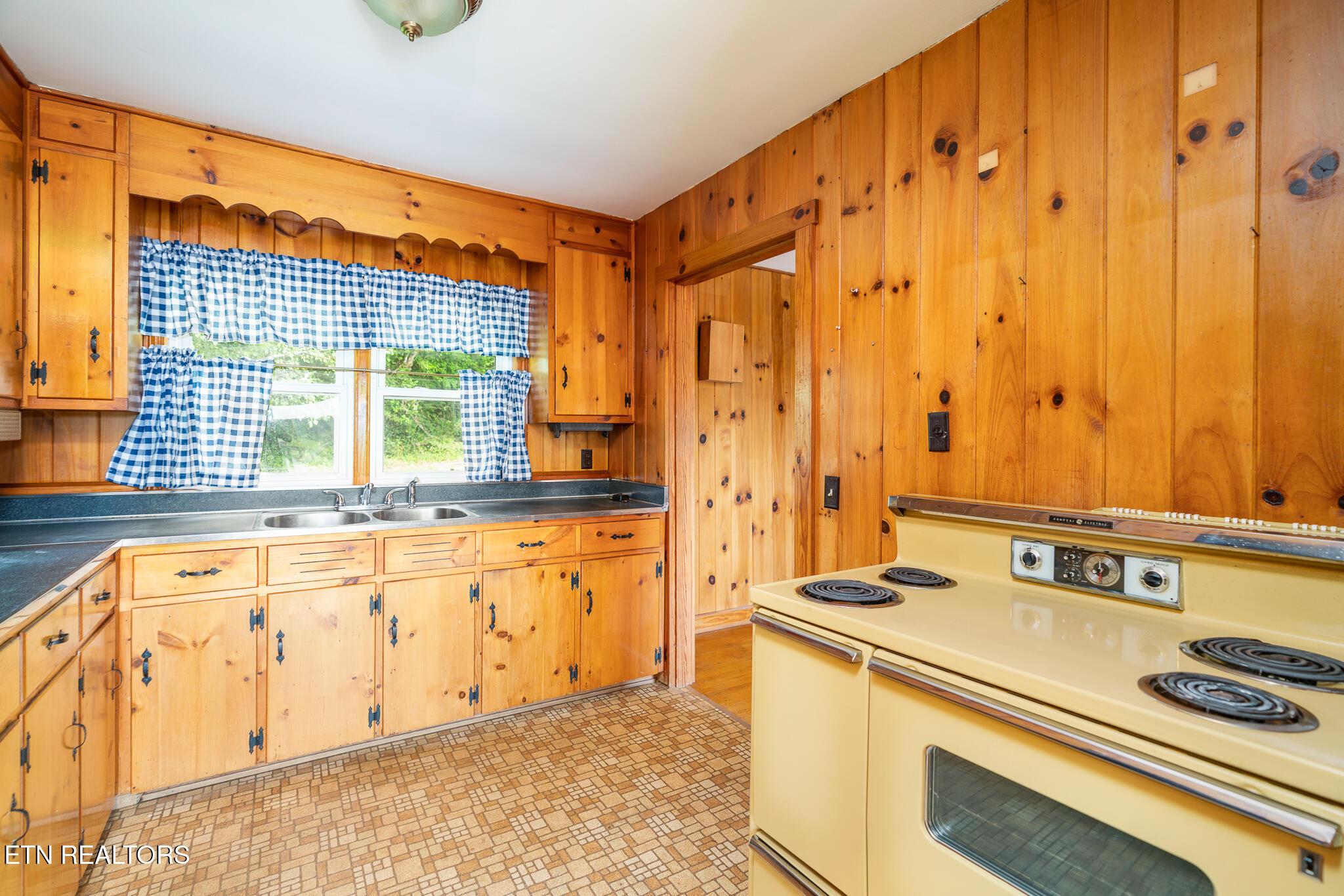 3021 Louisville Rd, Louisville, TN - Fort Loudoun and Tellico Lake Real Estate - Image# 15