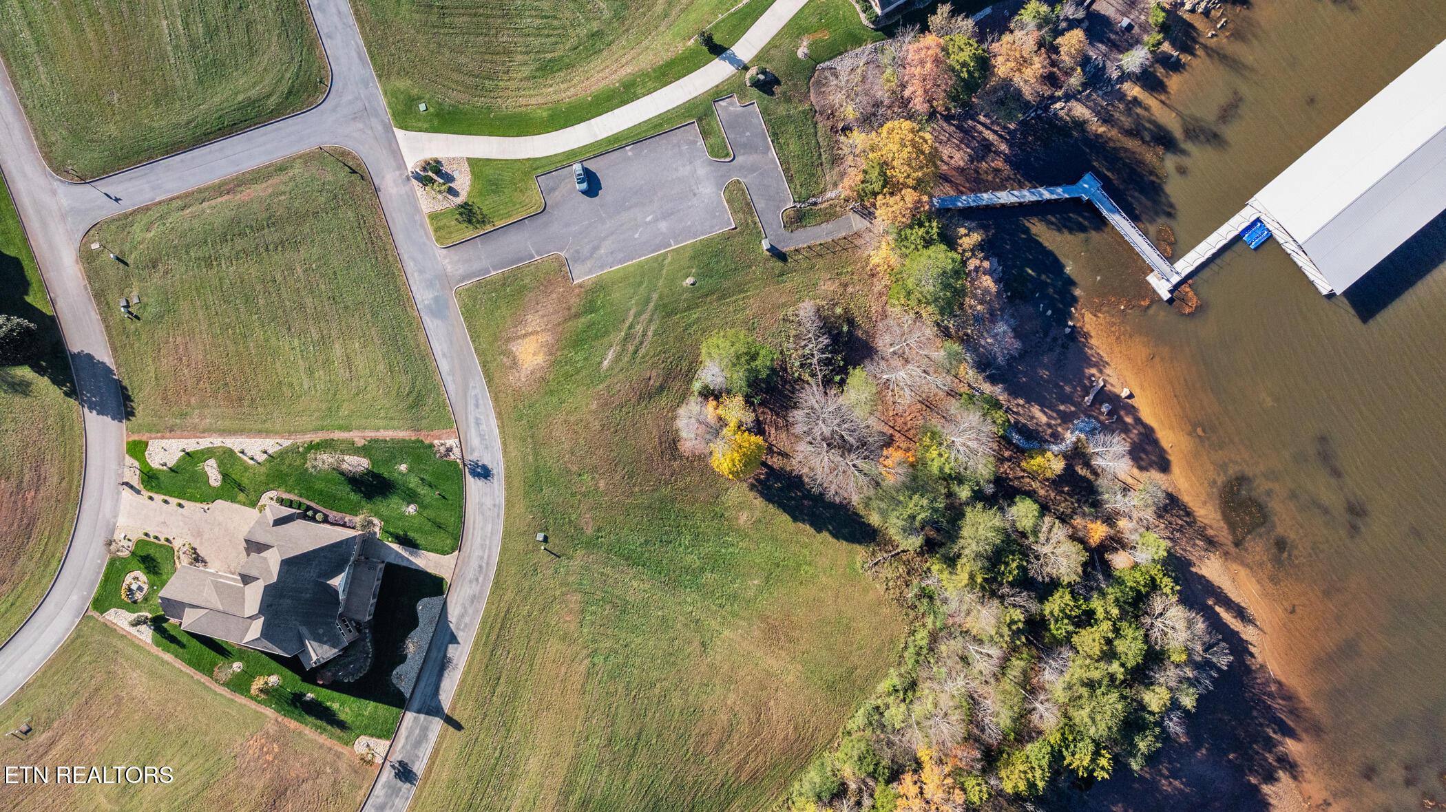 261 White Swan Drive, Vonore, TN - Fort Loudoun and Tellico Lake Real Estate - Image# 4