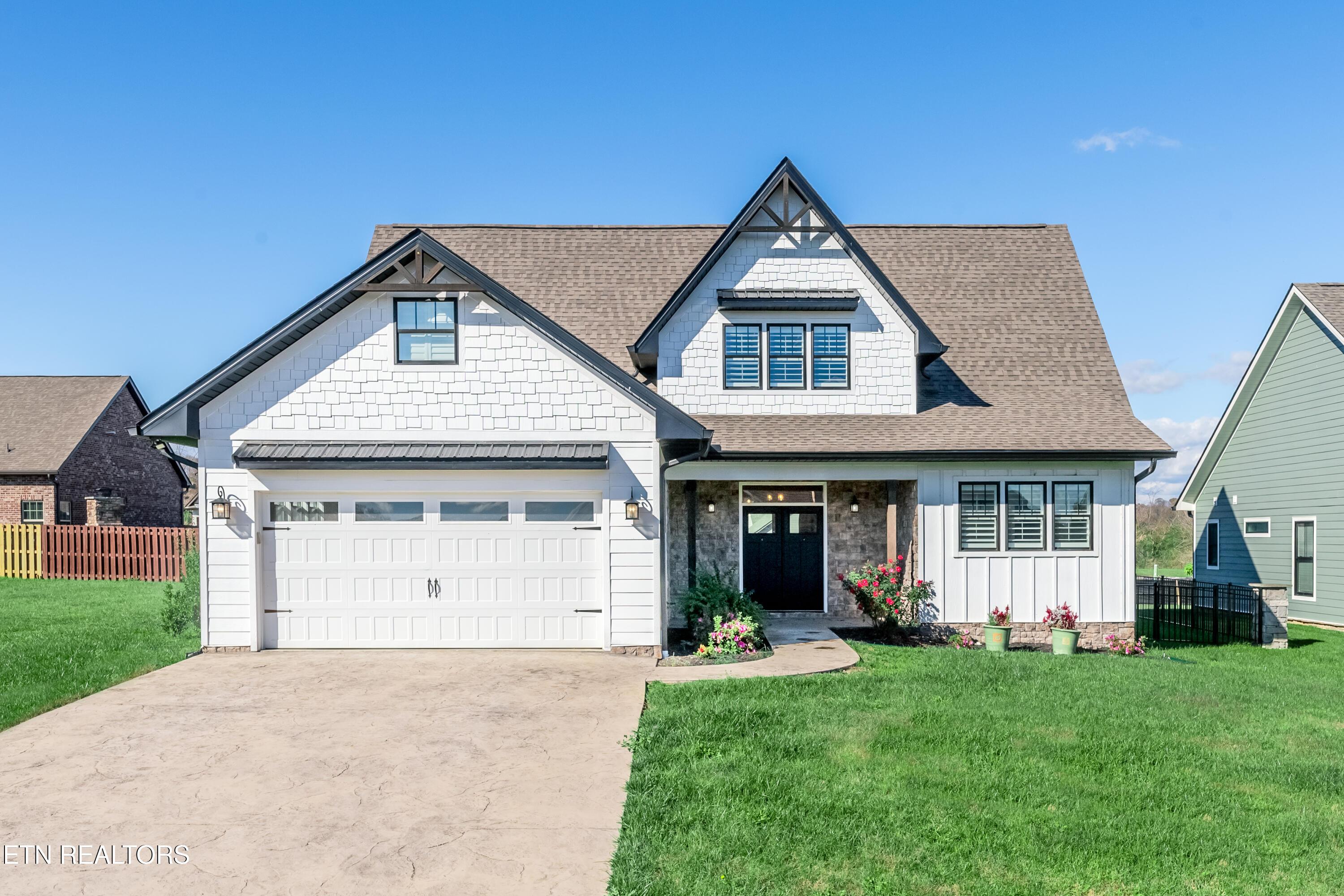 819 Cape Hatteras Light, Loudon, TN - Fort Loudoun and Tellico Lake Real Estate - Image# 1