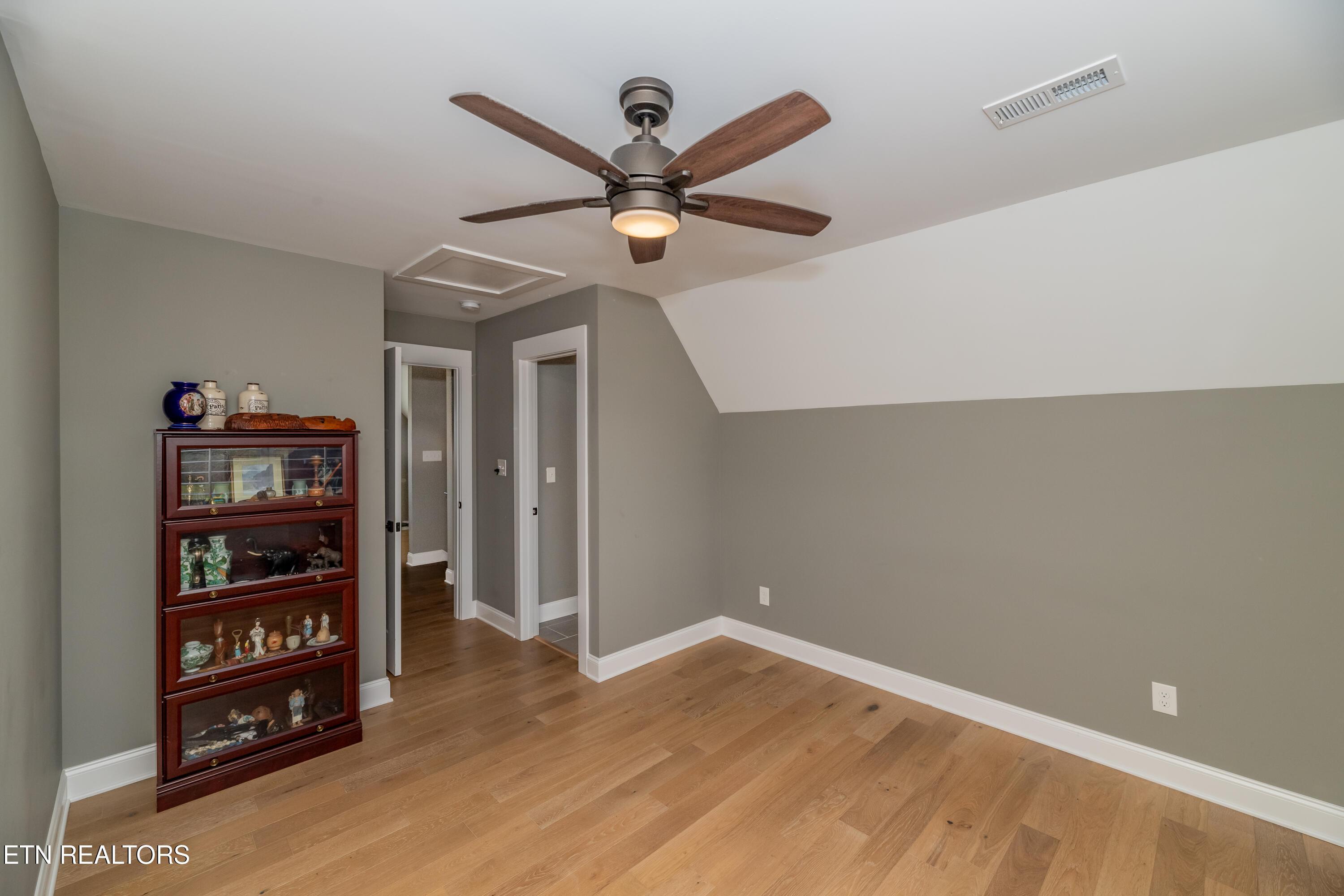 819 Cape Hatteras Light, Loudon, TN - Fort Loudoun and Tellico Lake Real Estate - Image# 27