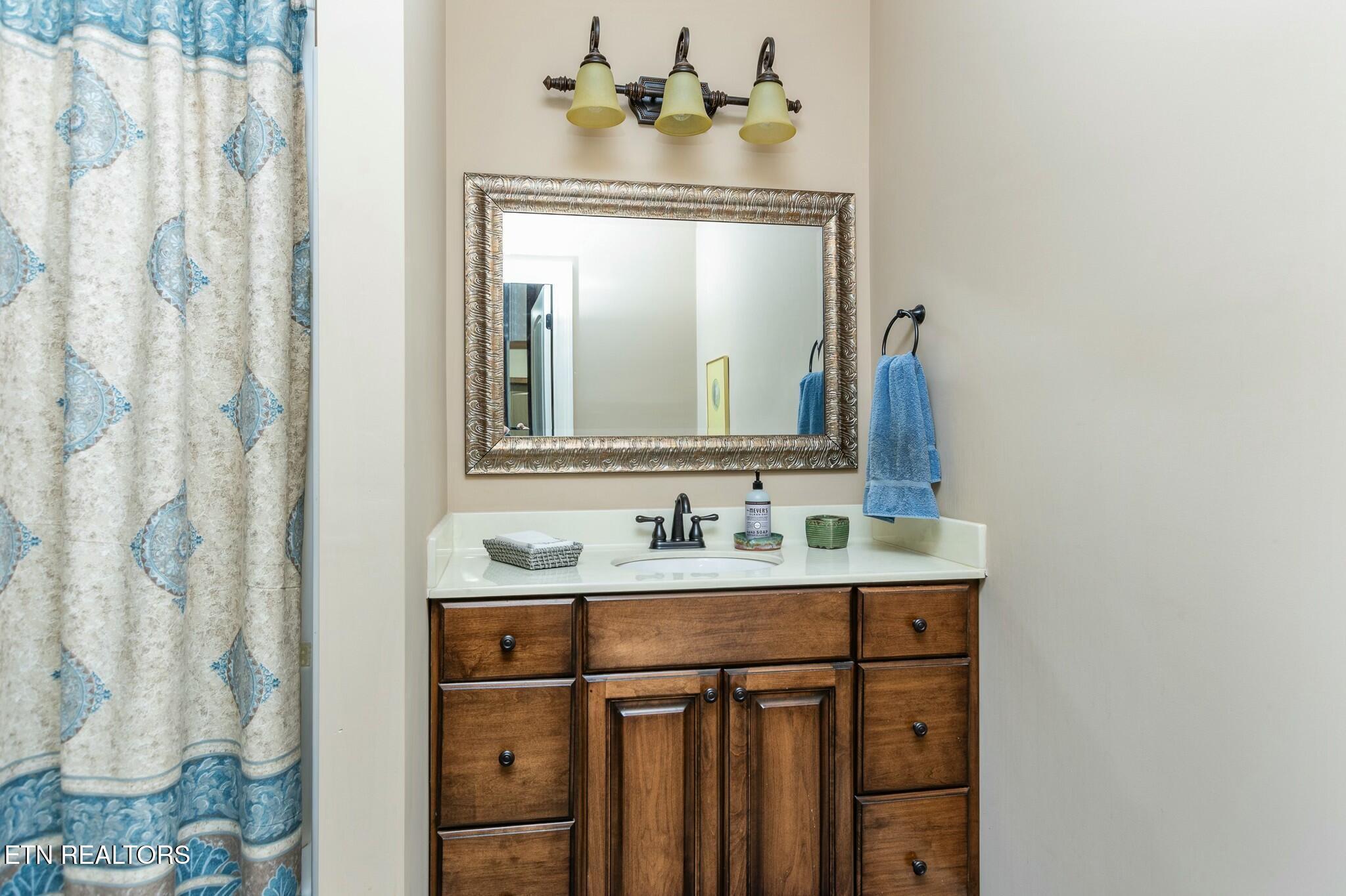 227 Starboard Drive, Lenoir City, TN - Fort Loudoun and Tellico Lake Real Estate - Image# 29