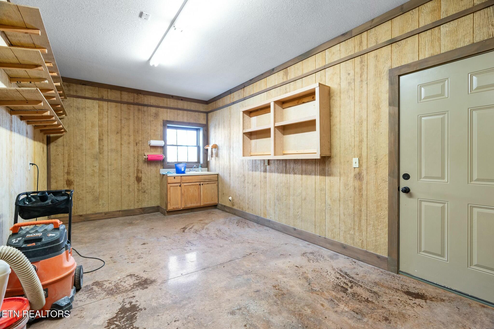 227 Starboard Drive, Lenoir City, TN - Fort Loudoun and Tellico Lake Real Estate - Image# 31