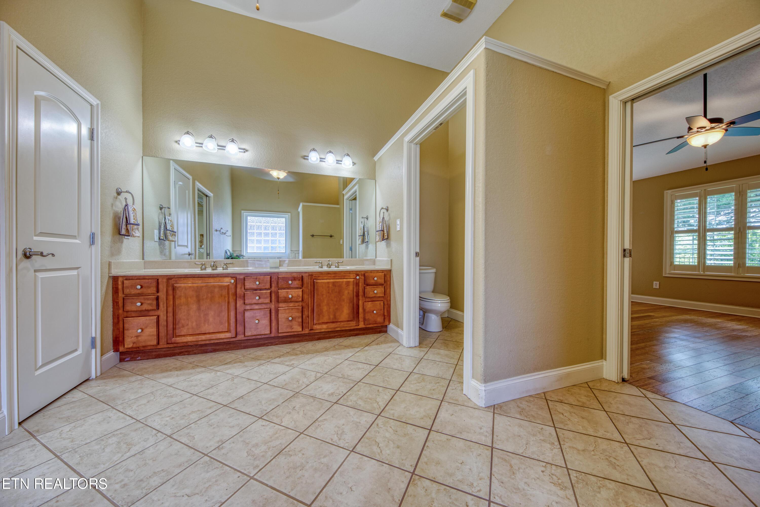12240 Mossy Point Way, Knoxville, TN - Fort Loudoun and Tellico Lake Real Estate - Image# 29