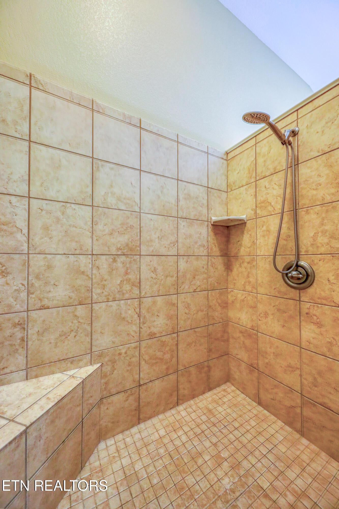 12240 Mossy Point Way, Knoxville, TN - Fort Loudoun and Tellico Lake Real Estate - Image# 30