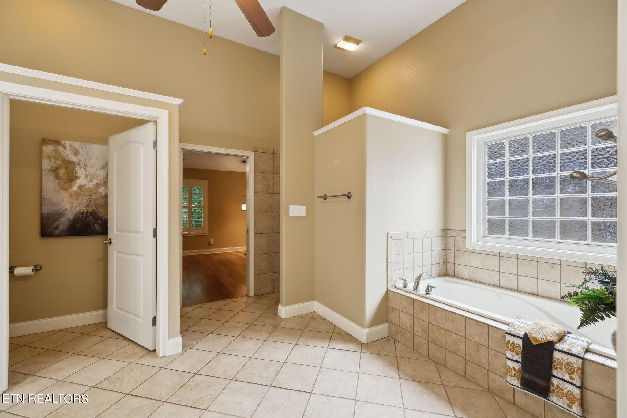 12240 Mossy Point Way, Knoxville, TN - Fort Loudoun and Tellico Lake Real Estate - Image# 27