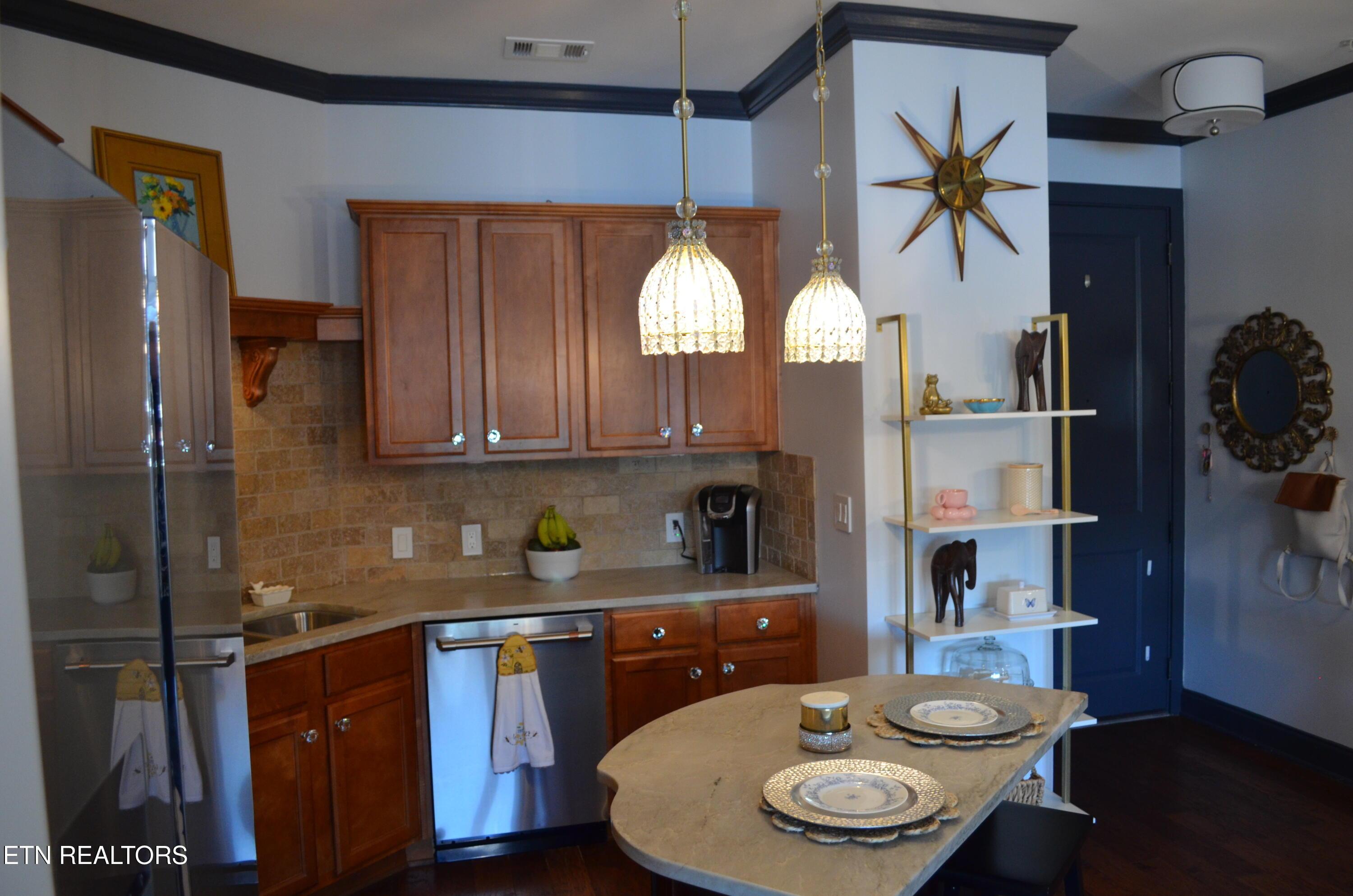 445 W Blount Ave, Knoxville, TN - Fort Loudoun and Tellico Lake Real Estate - Image# 8