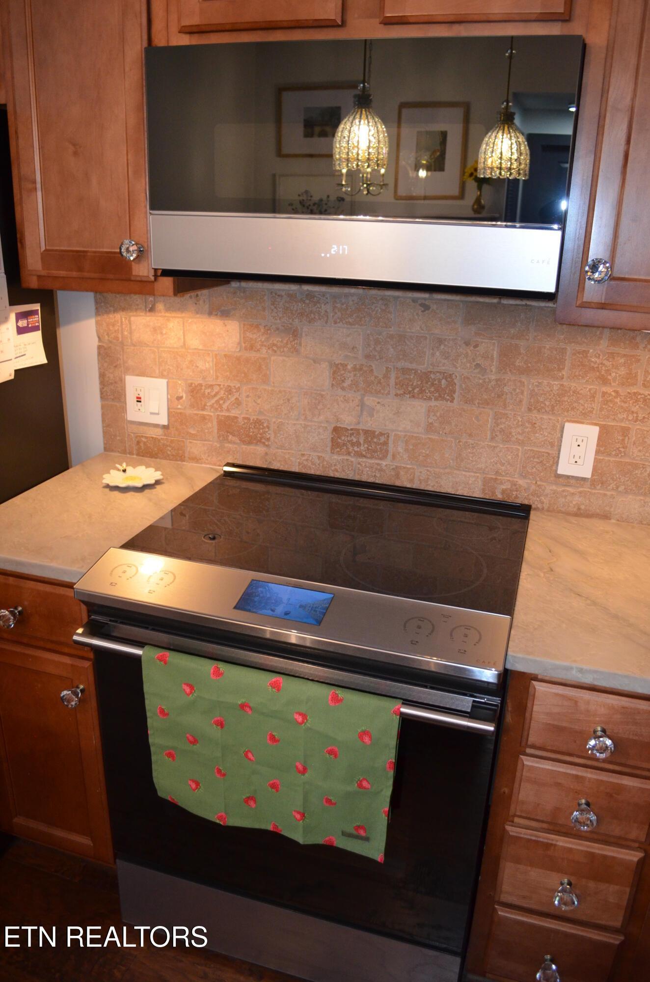 445 W Blount Ave, Knoxville, TN - Fort Loudoun and Tellico Lake Real Estate - Image# 6