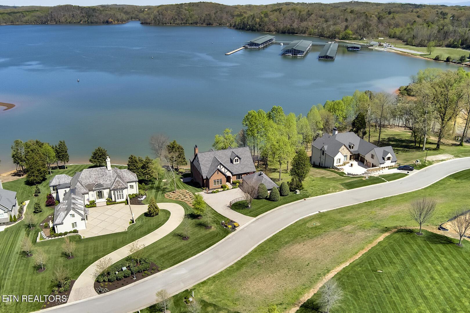18128 Lighthouse Pointe Drive, Lenoir City, TN - Fort Loudoun and Tellico Lake Real Estate - Image# 4