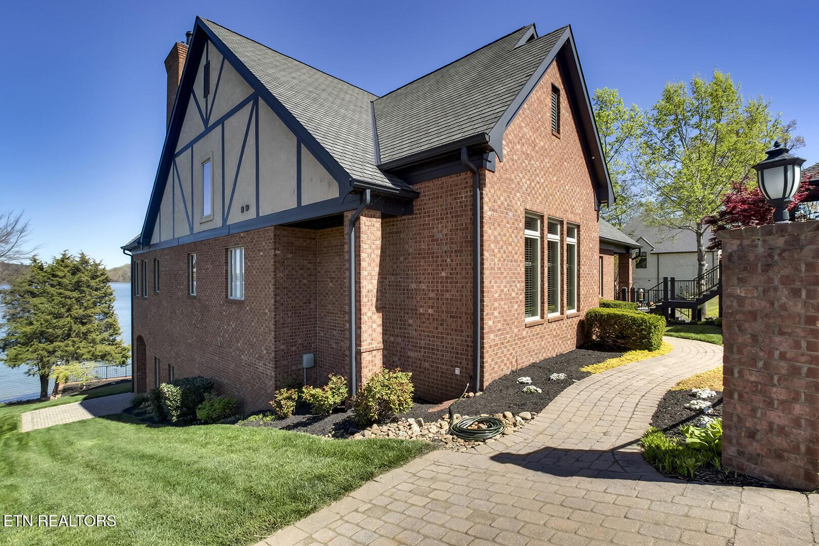 18128 Lighthouse Pointe Drive, Lenoir City, TN - Fort Loudoun and Tellico Lake Real Estate - Image# 5