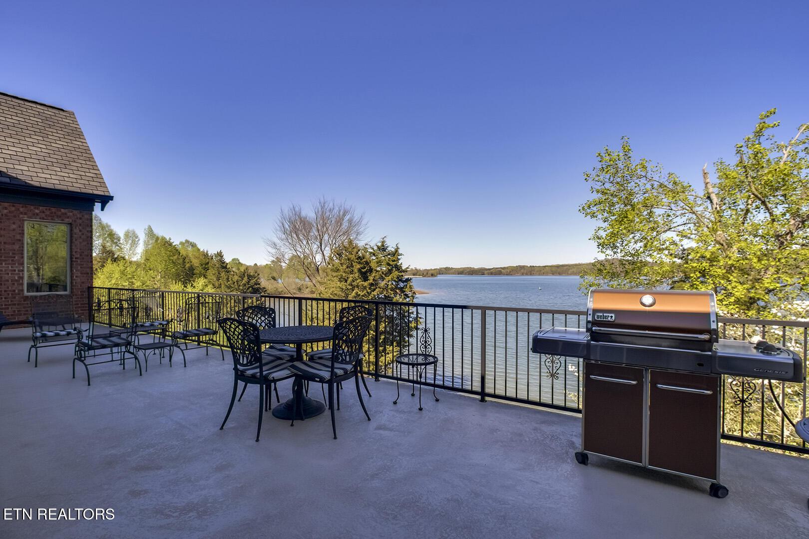 18128 Lighthouse Pointe Drive, Lenoir City, TN - Fort Loudoun and Tellico Lake Real Estate - Image# 13