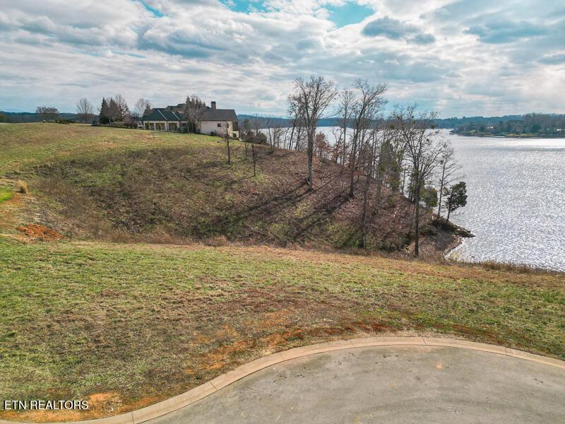 1999 Taffrail Drive, Lenoir City, TN - Fort Loudoun and Tellico Lake Real Estate - Image# 2