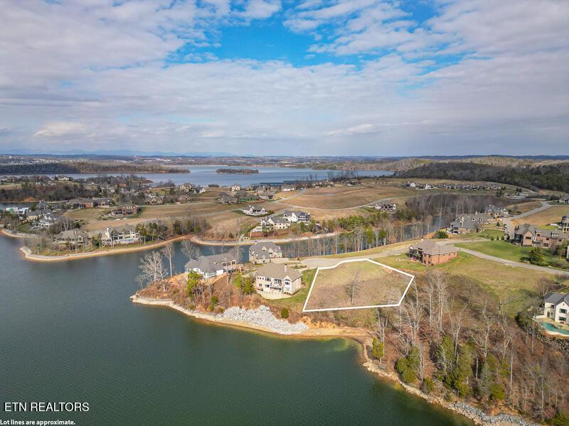 1999 Taffrail Drive, Lenoir City, TN - Fort Loudoun and Tellico Lake Real Estate - Image# 11