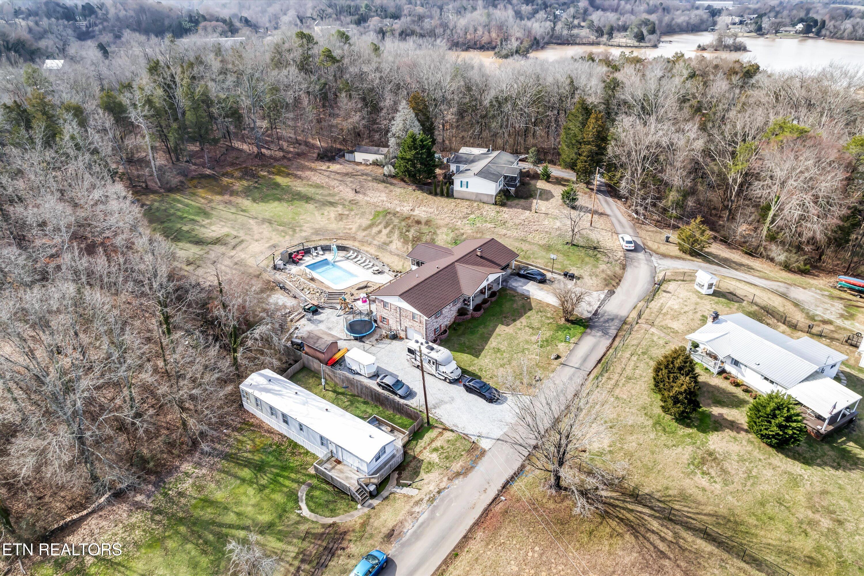 3415 Lakeshore Church Rd, Louisville, TN - Fort Loudoun and Tellico Lake Real Estate - Image# 46