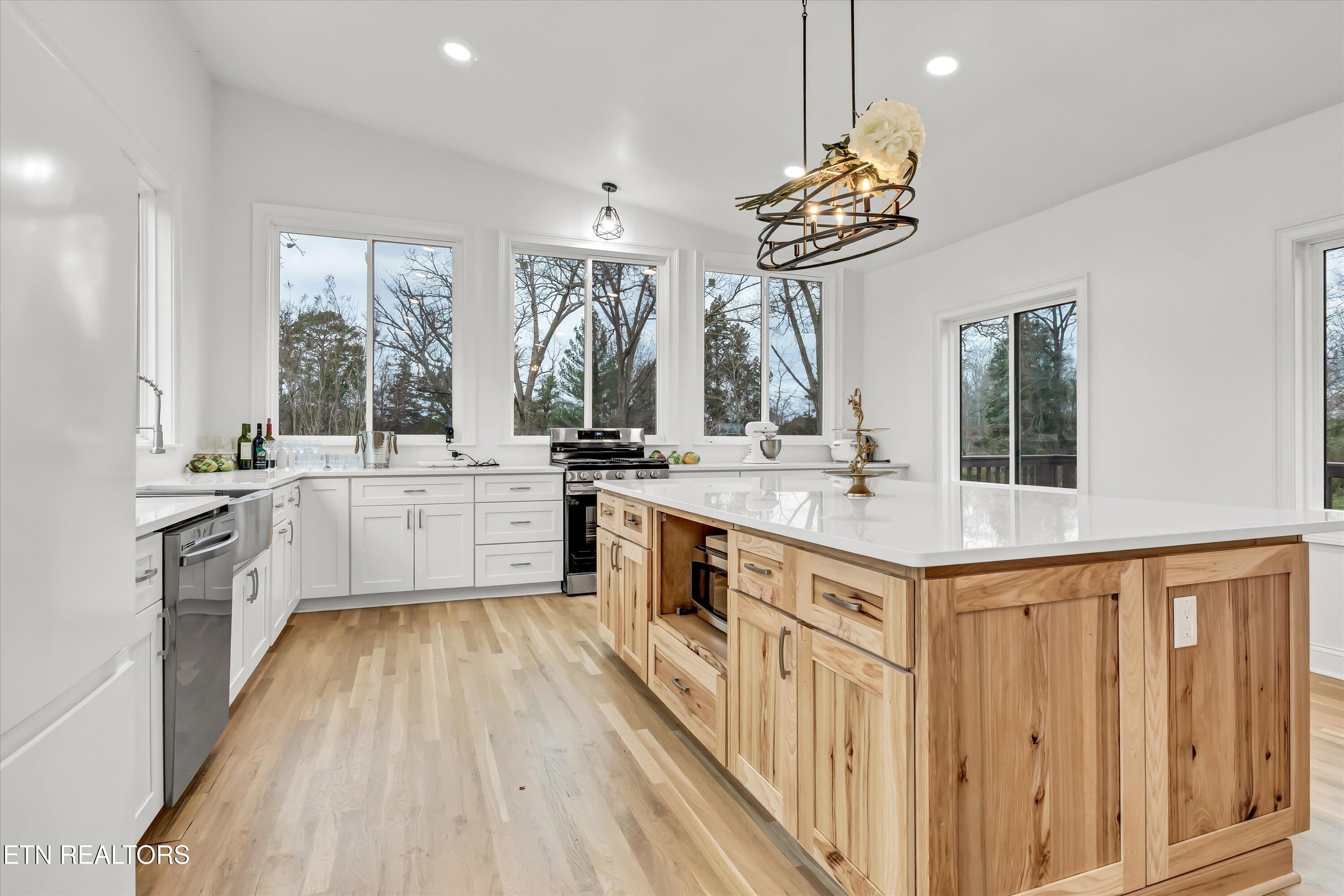 4320 Beechwood Rd, Knoxville, TN - Fort Loudoun and Tellico Lake Real Estate - Image# 4