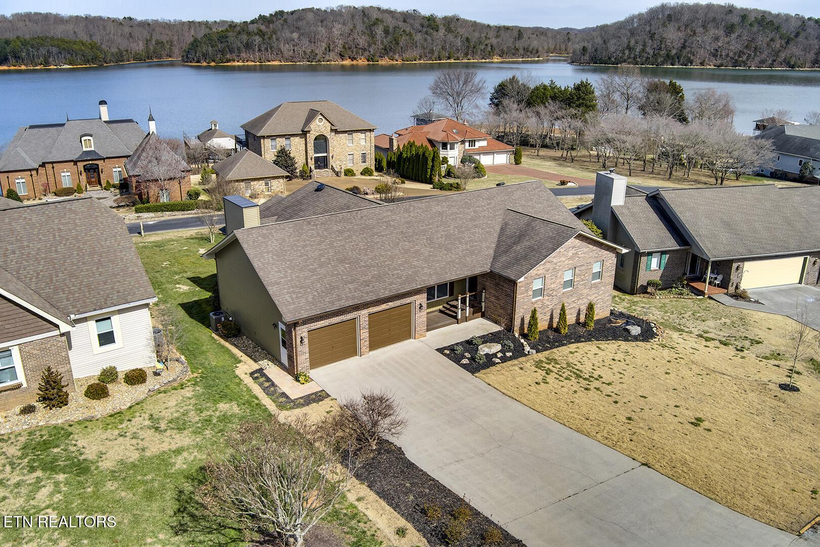309 Chuniloti Circle, Loudon, TN - Fort Loudoun and Tellico Lake Real Estate - Image# 1
