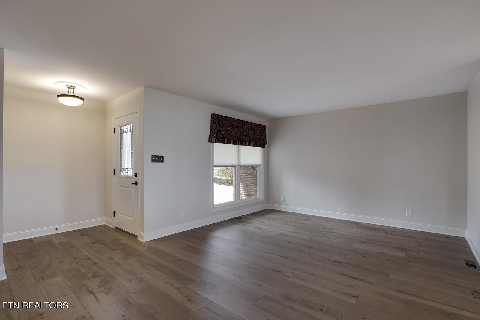 309 Chuniloti Circle, Loudon, TN - Fort Loudoun and Tellico Lake Real Estate - Image# 6