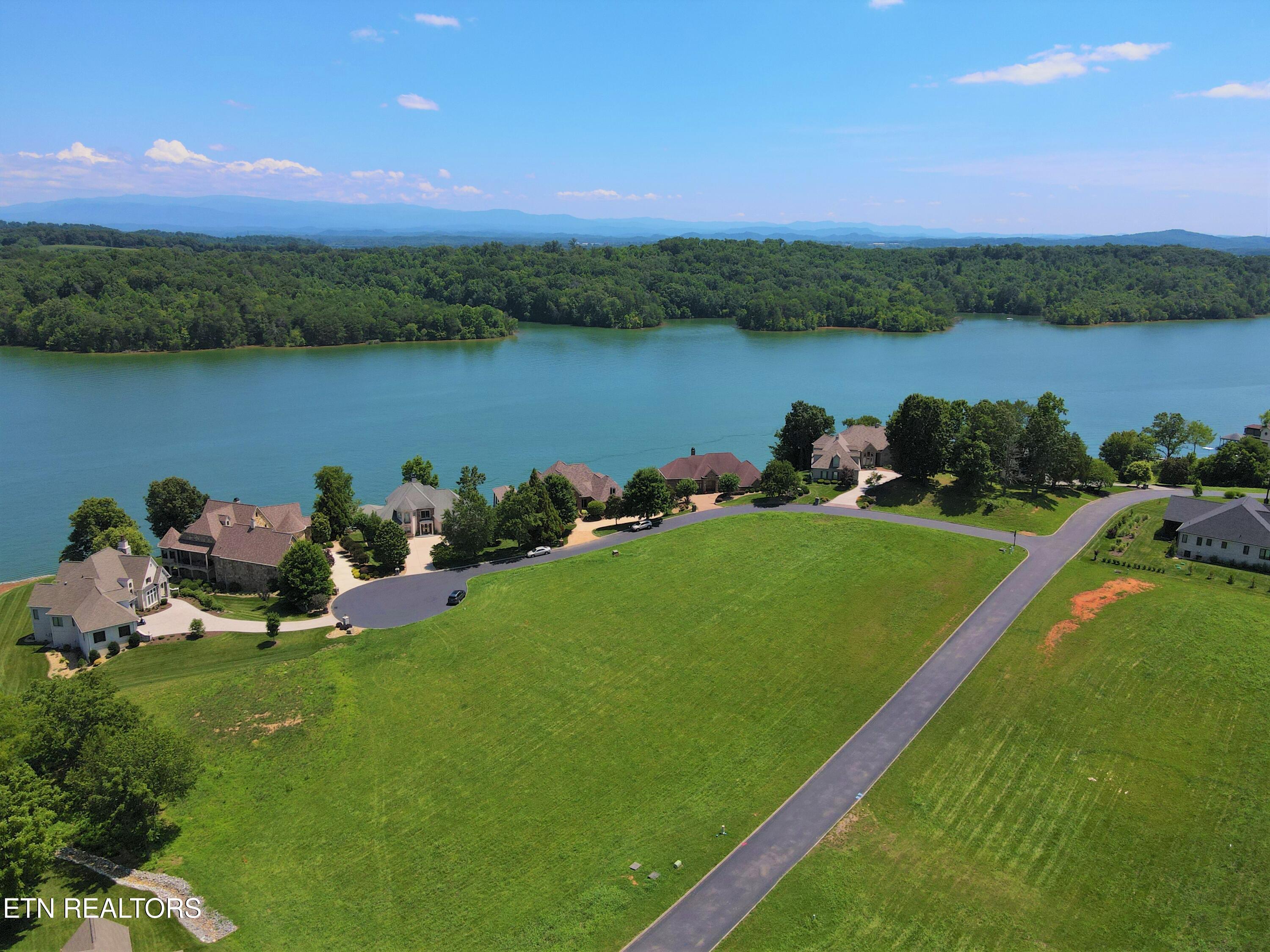 210 Cormorant Drive, Vonore, TN - Fort Loudoun and Tellico Lake Real Estate - Image# 4