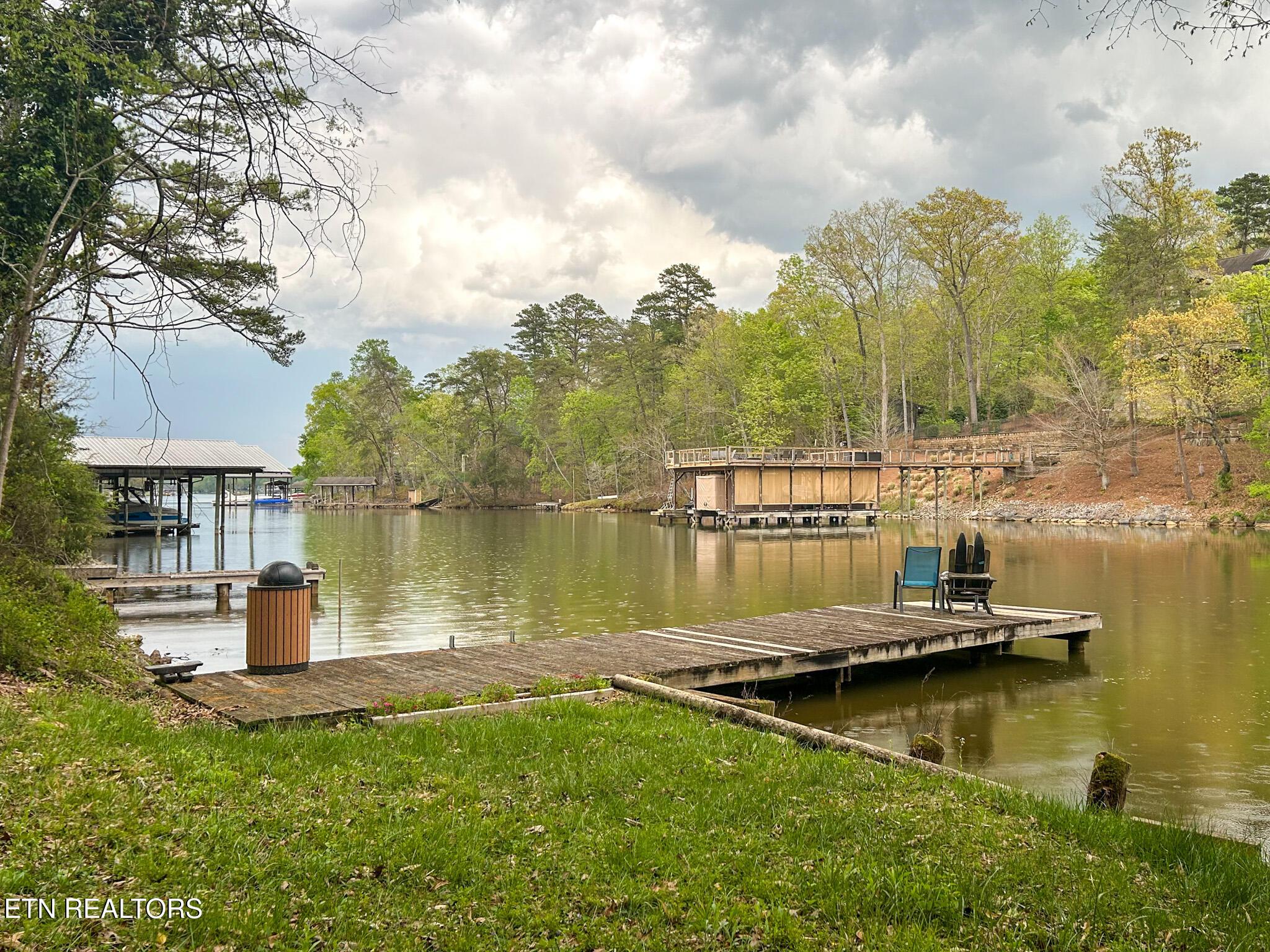 800 Lake Forest Drive, Lenoir City, TN - Fort Loudoun and Tellico Lake Real Estate - Image# 4