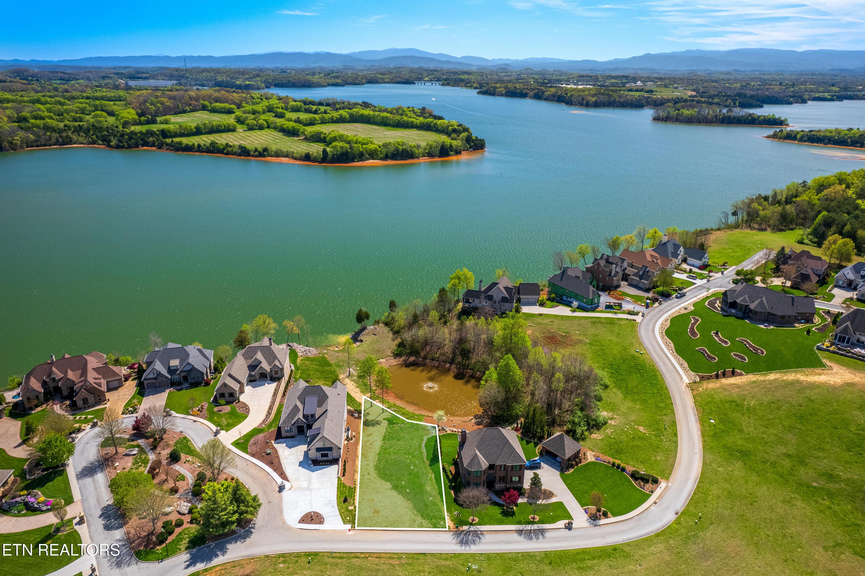 101 Breakers Drive, Vonore, TN - Fort Loudoun and Tellico Lake Real Estate - Image# 9