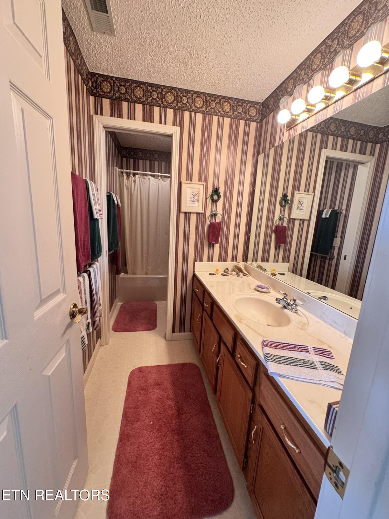 108 Tigitsi Lane, Loudon, TN - Fort Loudoun and Tellico Lake Real Estate - Image# 26