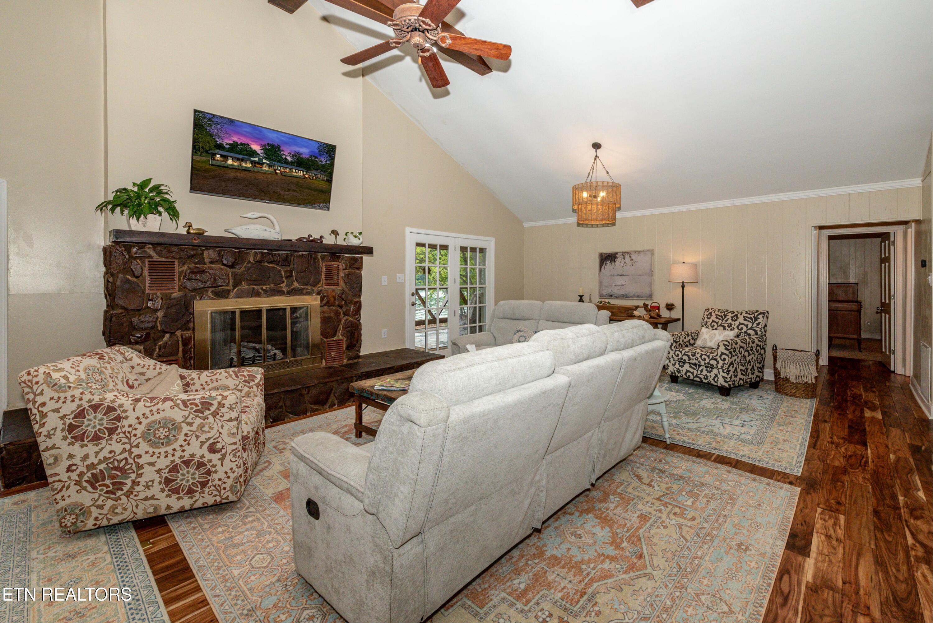 4225 W Lakeview Circle, Louisville, TN - Fort Loudoun and Tellico Lake Real Estate - Image# 13