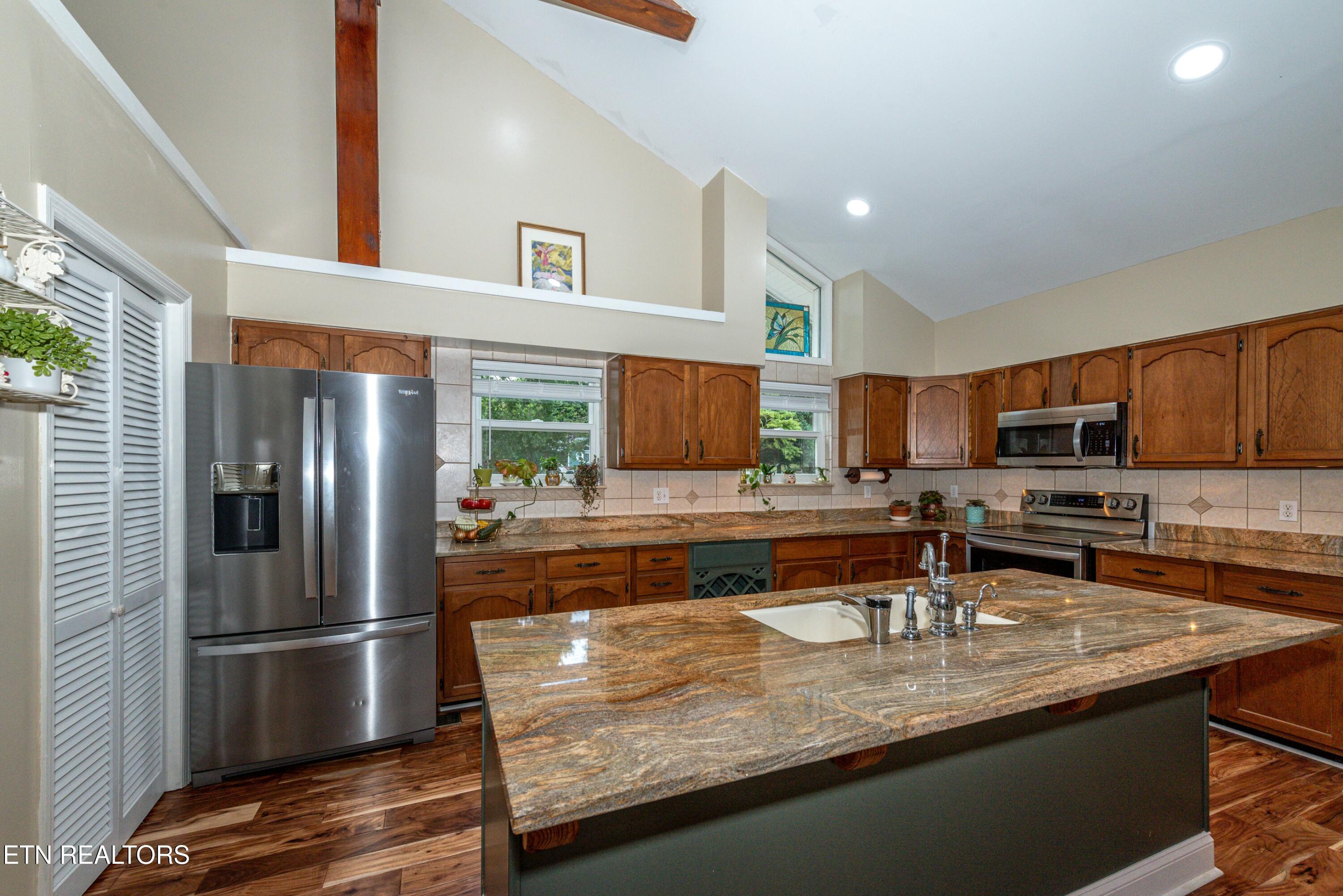 4225 W Lakeview Circle, Louisville, TN - Fort Loudoun and Tellico Lake Real Estate - Image# 23