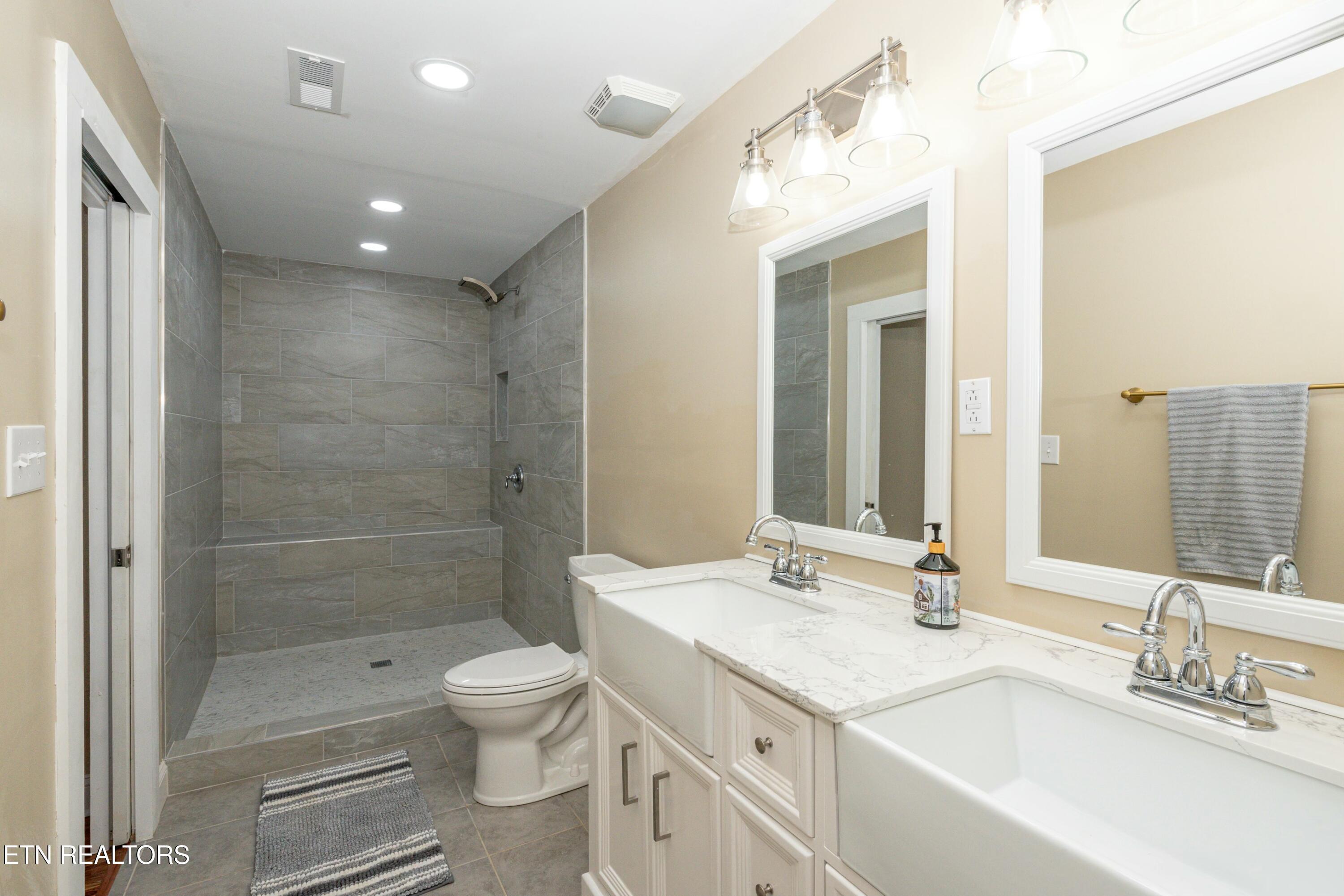 4225 W Lakeview Circle, Louisville, TN - Fort Loudoun and Tellico Lake Real Estate - Image# 32