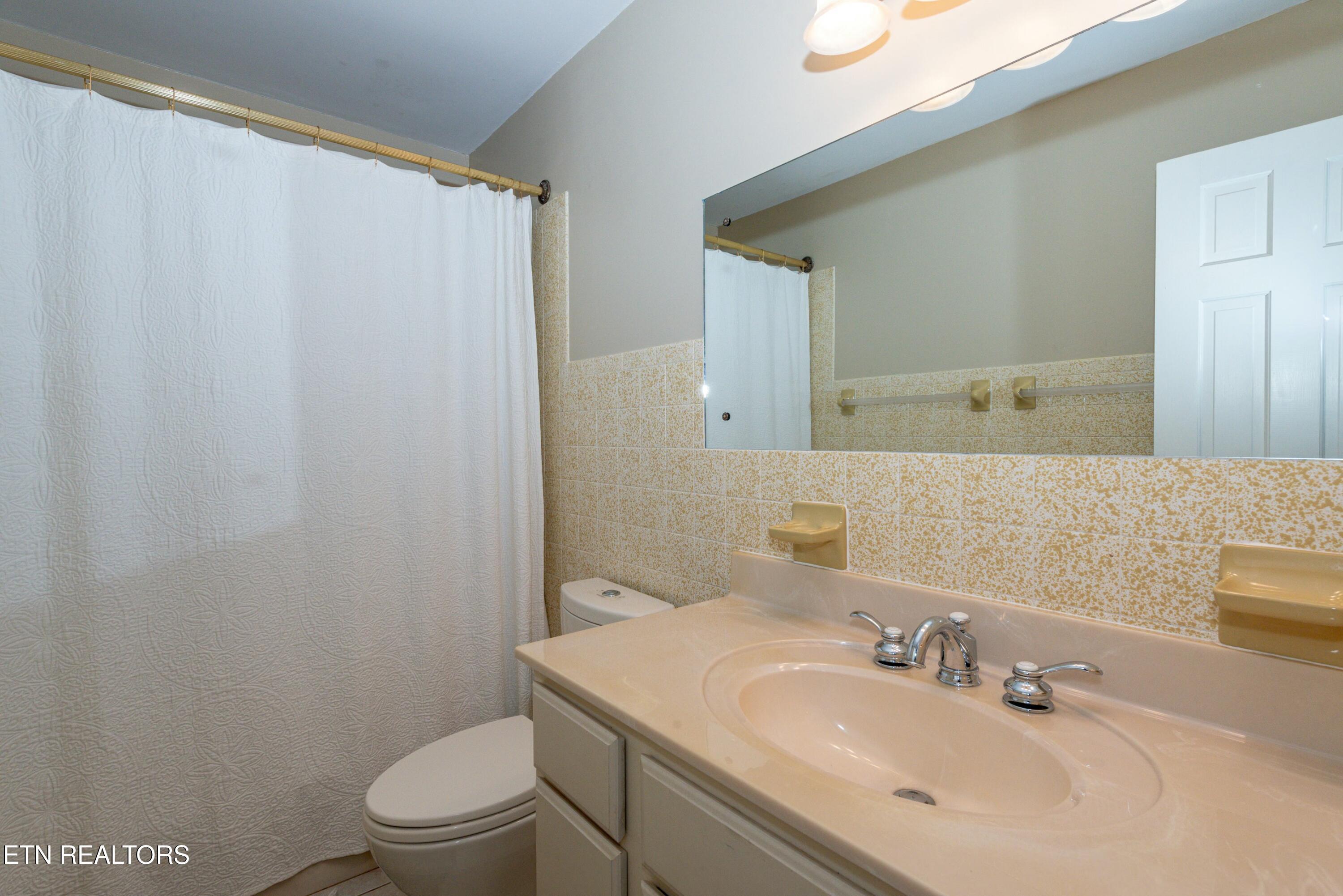 4225 W Lakeview Circle, Louisville, TN - Fort Loudoun and Tellico Lake Real Estate - Image# 39