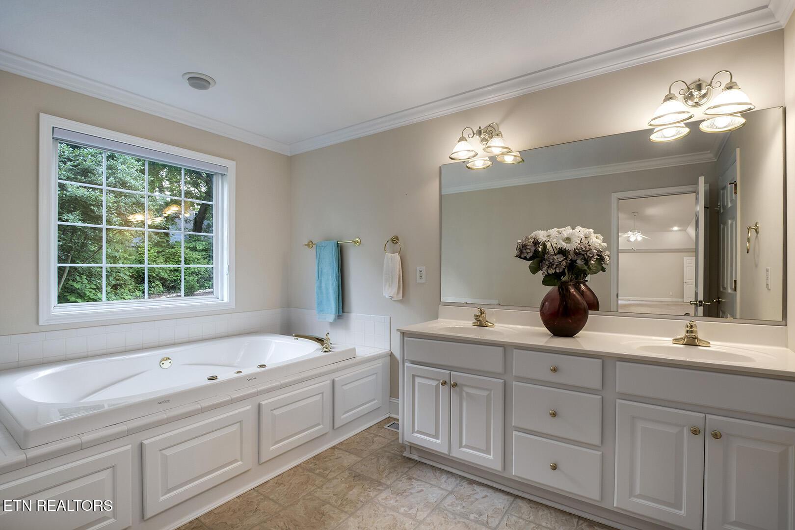 309 Saligugi Lane, Loudon, TN - Fort Loudoun and Tellico Lake Real Estate - Image# 26