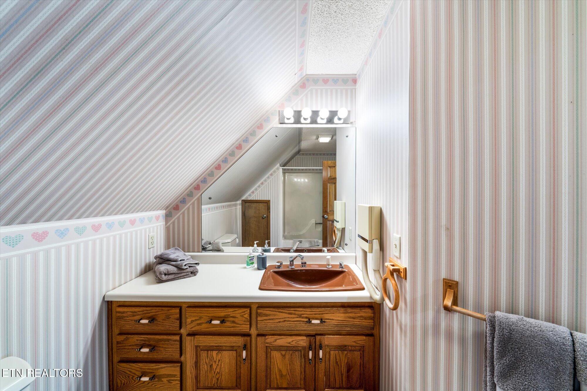131 Corntassel Shores, Vonore, TN - Fort Loudoun and Tellico Lake Real Estate - Image# 20
