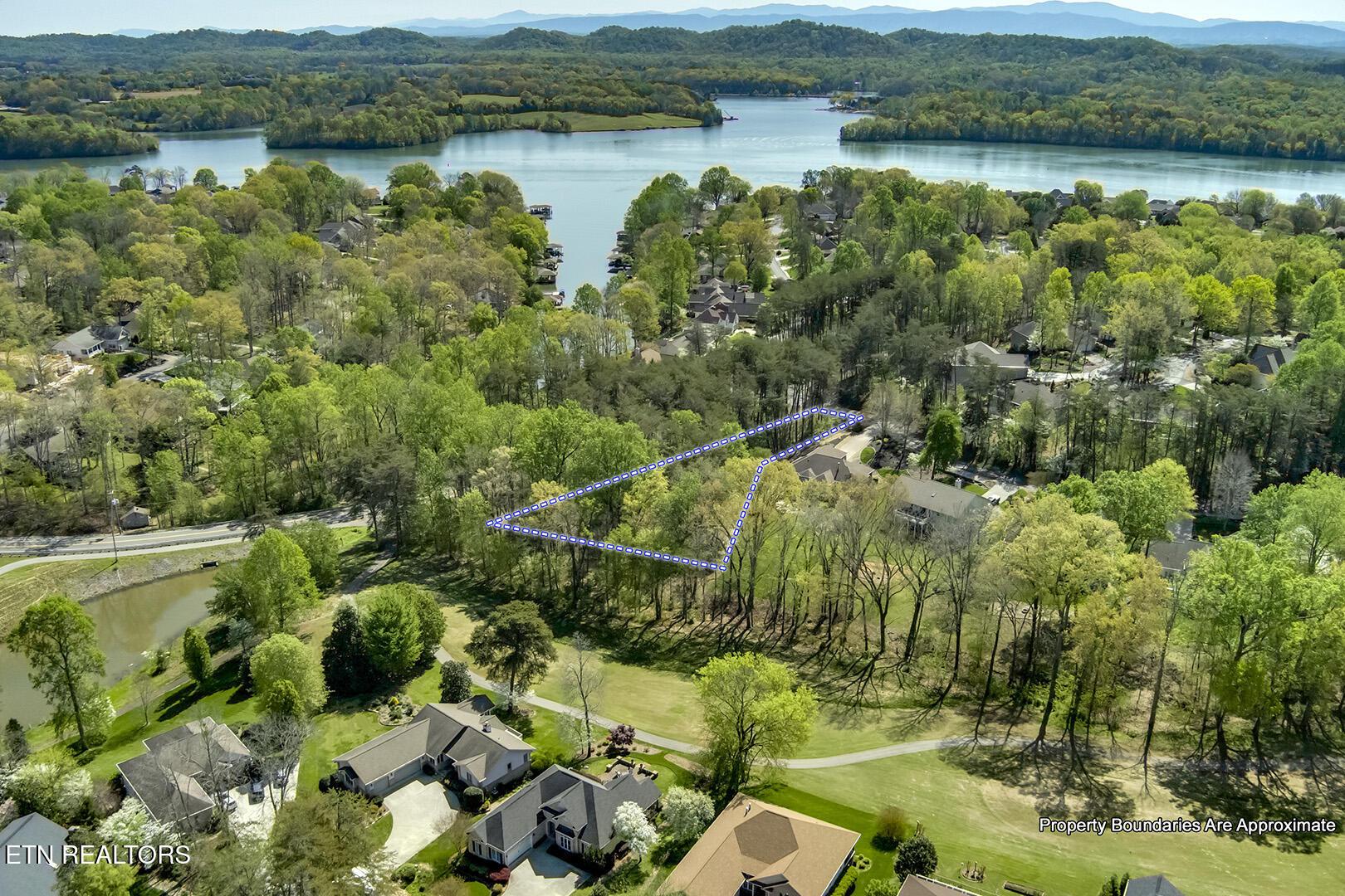 132 Geya Circle, Loudon, TN - Fort Loudoun and Tellico Lake Real Estate - Image# 1