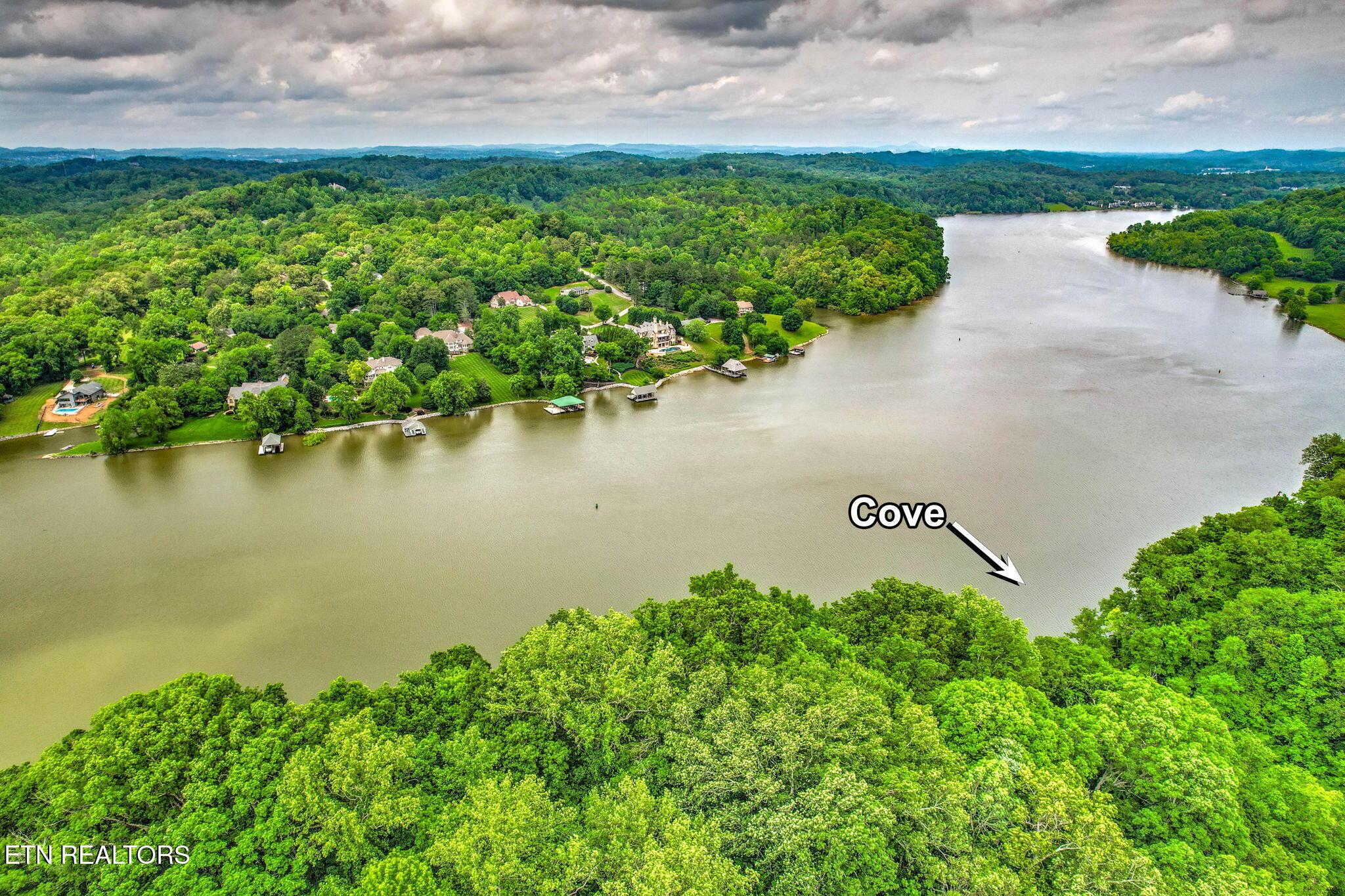 2050 Jones Bend Rd, Louisville, TN - Fort Loudoun and Tellico Lake Real Estate - Image# 8
