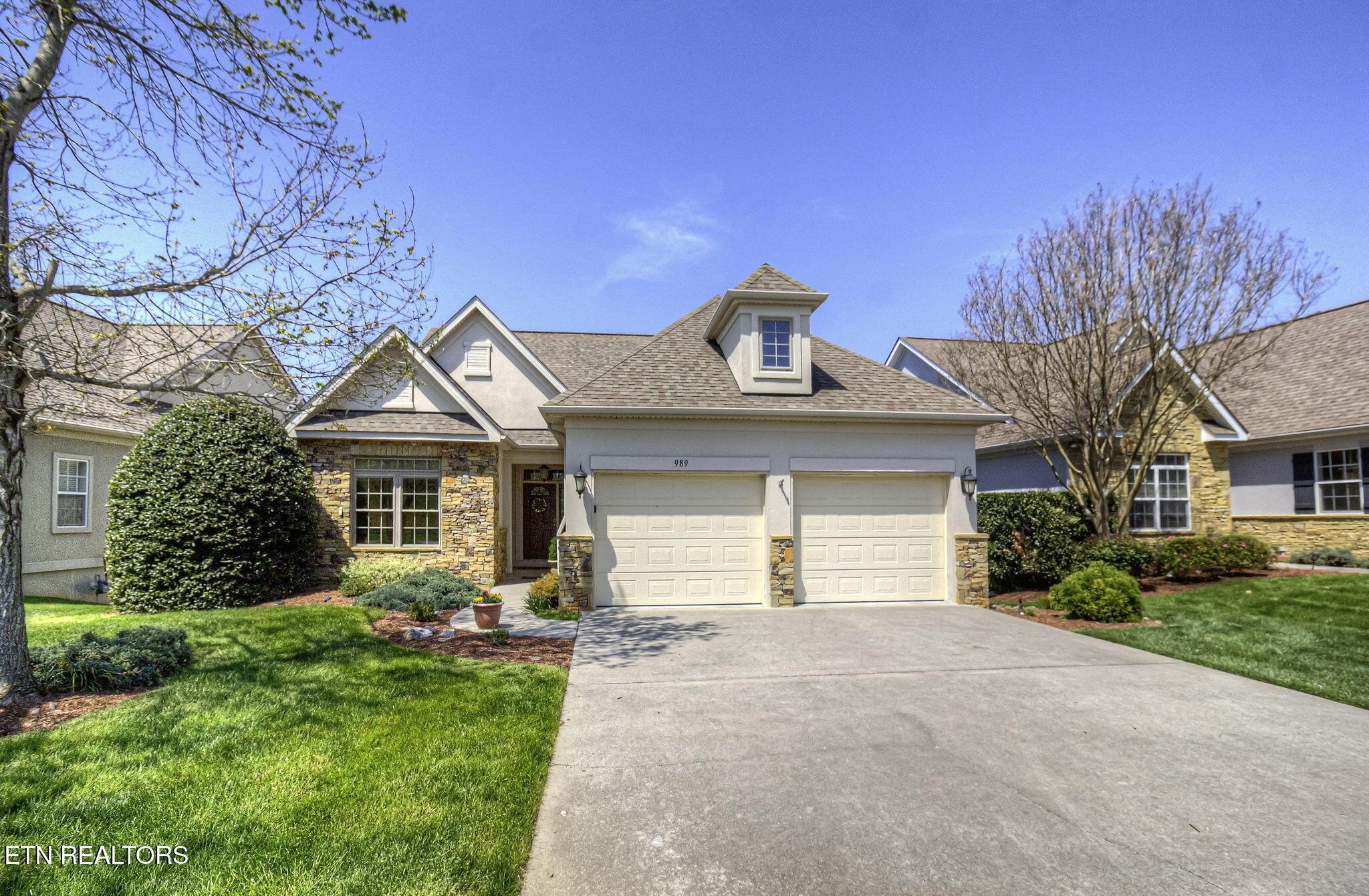 989 Rarity Bay Pkwy, Vonore, TN - Fort Loudoun and Tellico Lake Real Estate - Image# 2