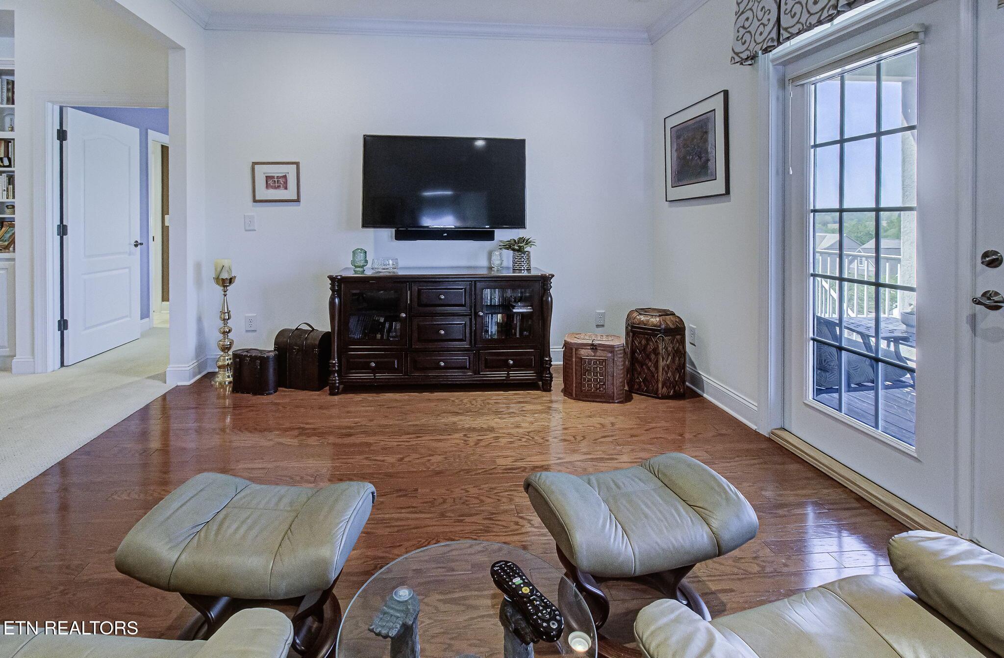 989 Rarity Bay Pkwy, Vonore, TN - Fort Loudoun and Tellico Lake Real Estate - Image# 9