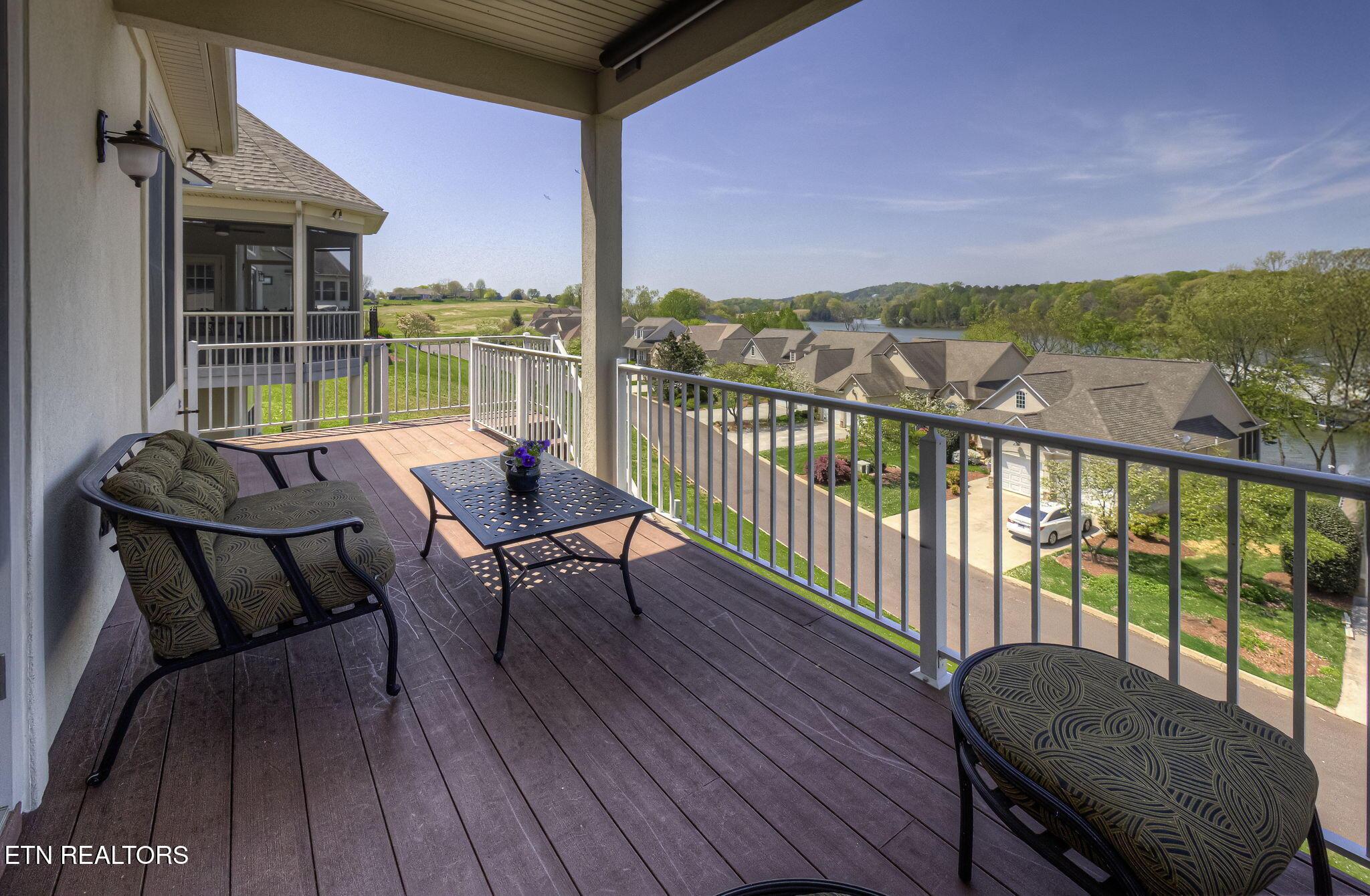 989 Rarity Bay Pkwy, Vonore, TN - Fort Loudoun and Tellico Lake Real Estate - Image# 26