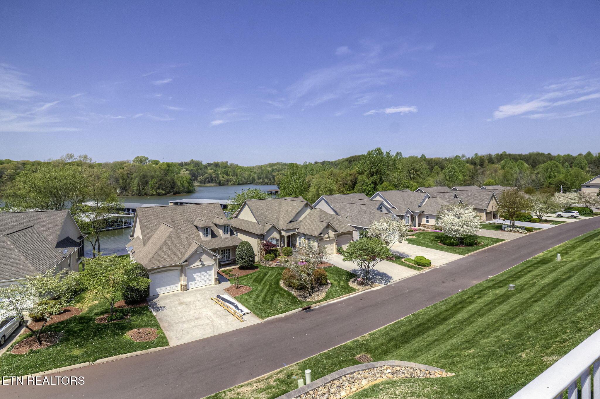 989 Rarity Bay Pkwy, Vonore, TN - Fort Loudoun and Tellico Lake Real Estate - Image# 27