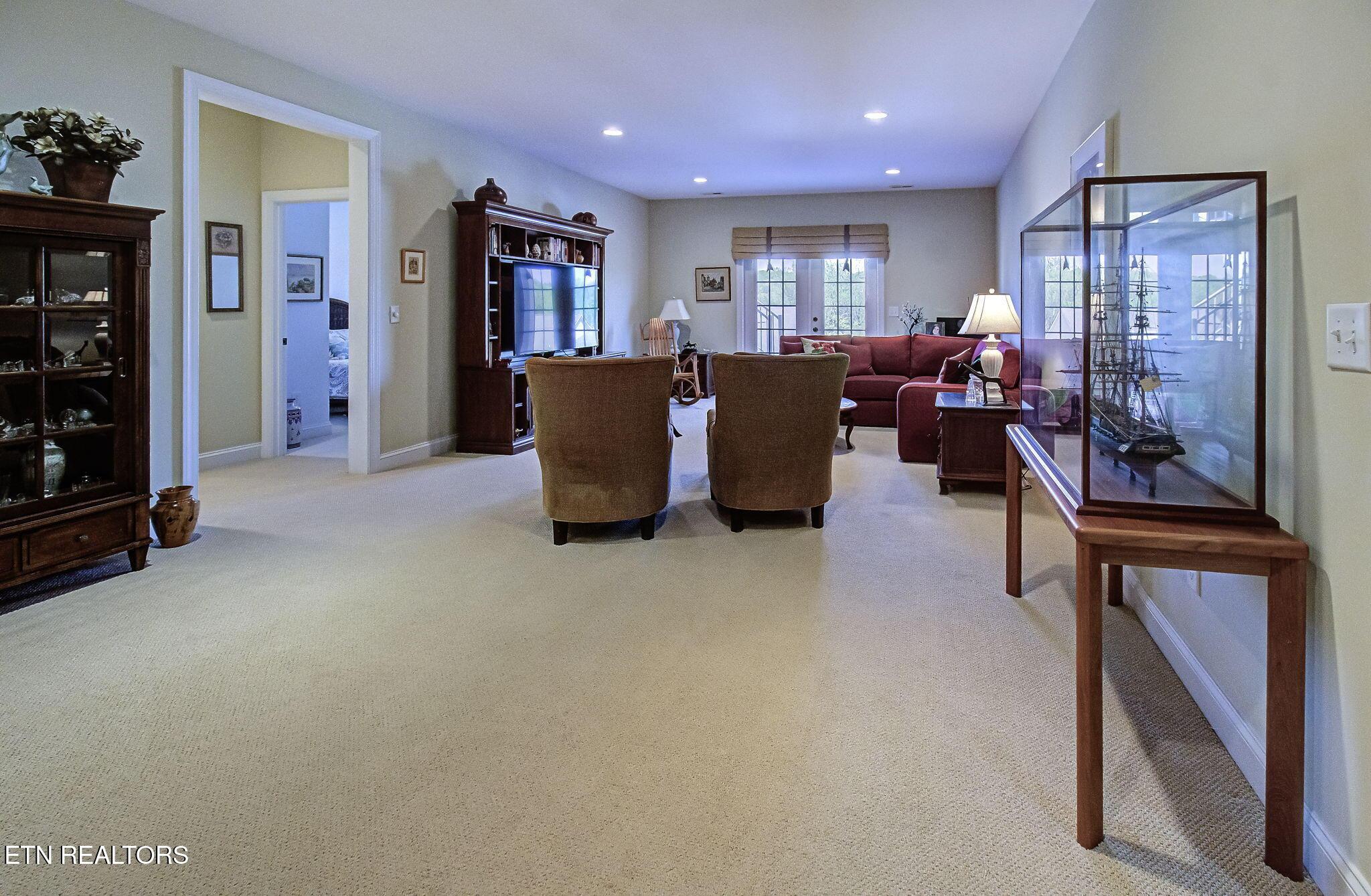 989 Rarity Bay Pkwy, Vonore, TN - Fort Loudoun and Tellico Lake Real Estate - Image# 29