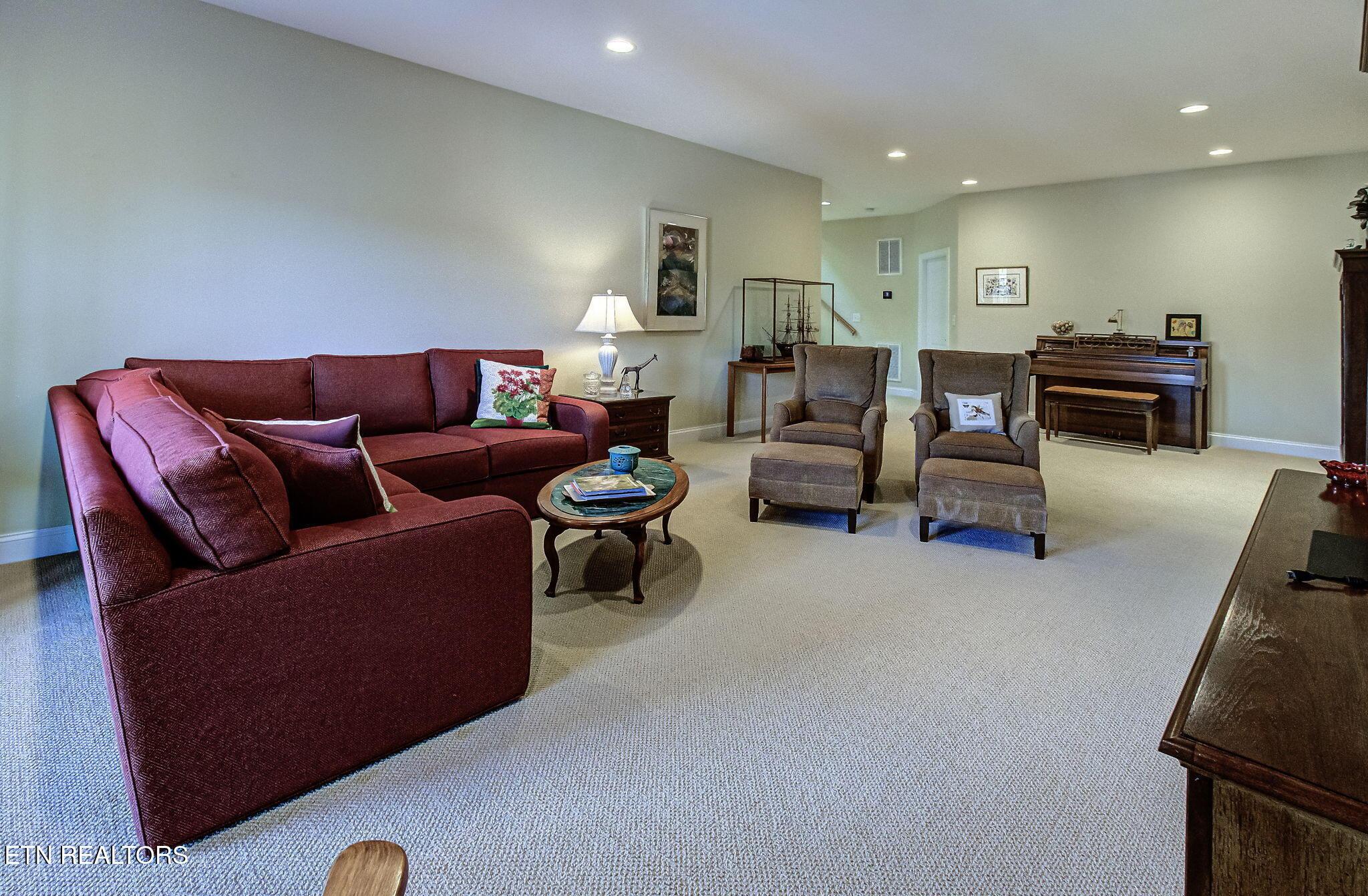 989 Rarity Bay Pkwy, Vonore, TN - Fort Loudoun and Tellico Lake Real Estate - Image# 30