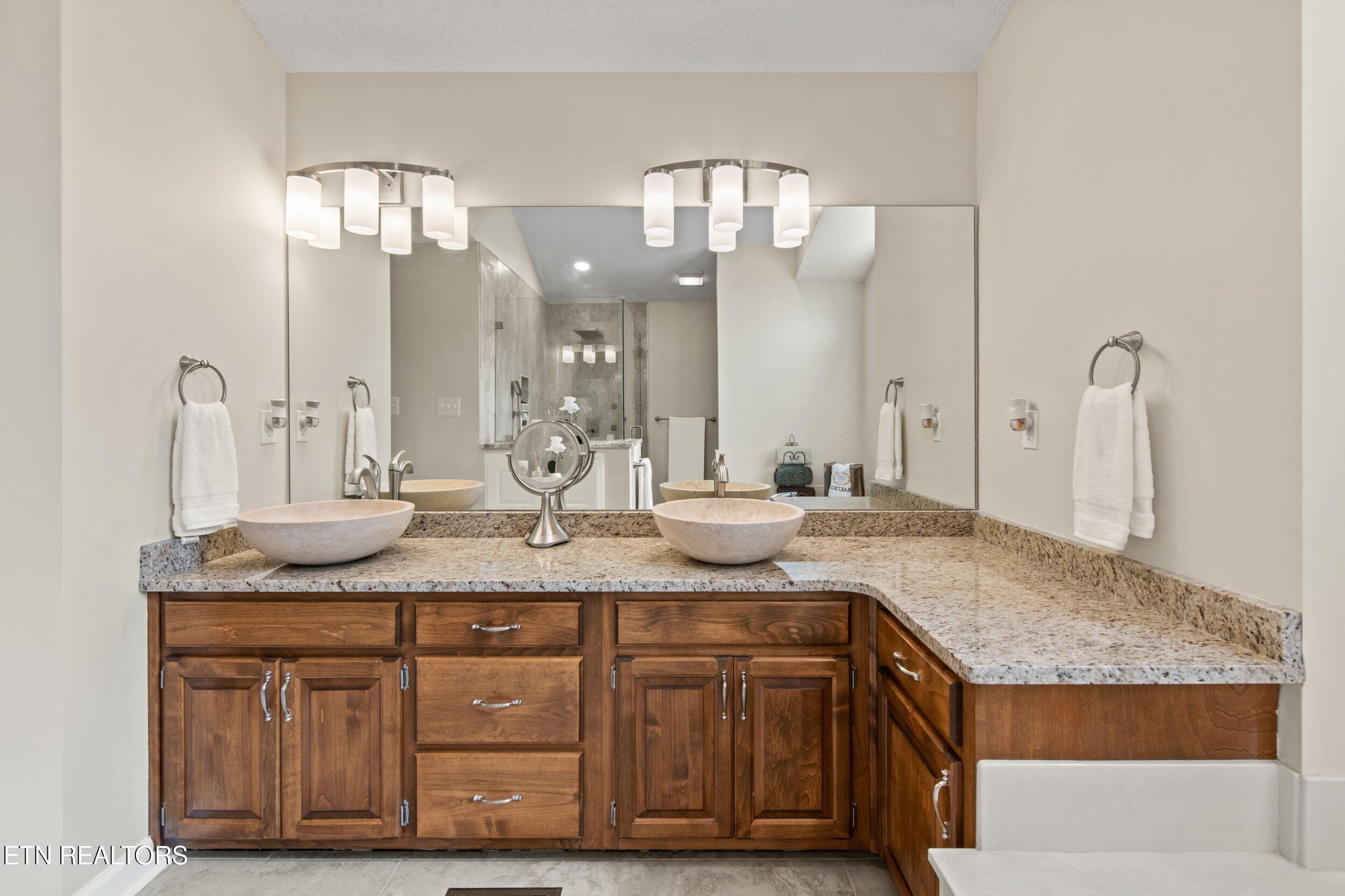 106 Tecumseh Ln, Loudon, TN - Fort Loudoun and Tellico Lake Real Estate - Image# 33
