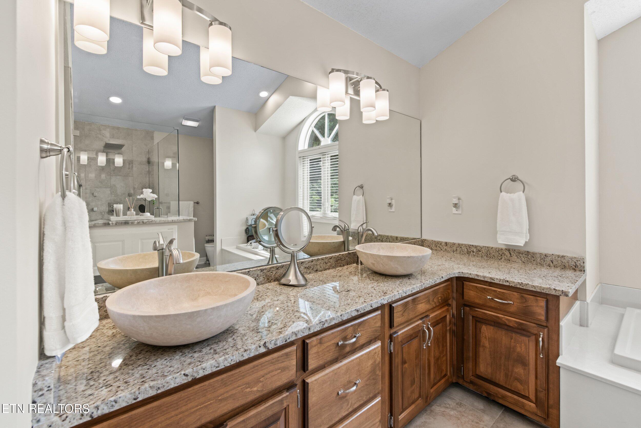 106 Tecumseh Ln, Loudon, TN - Fort Loudoun and Tellico Lake Real Estate - Image# 34