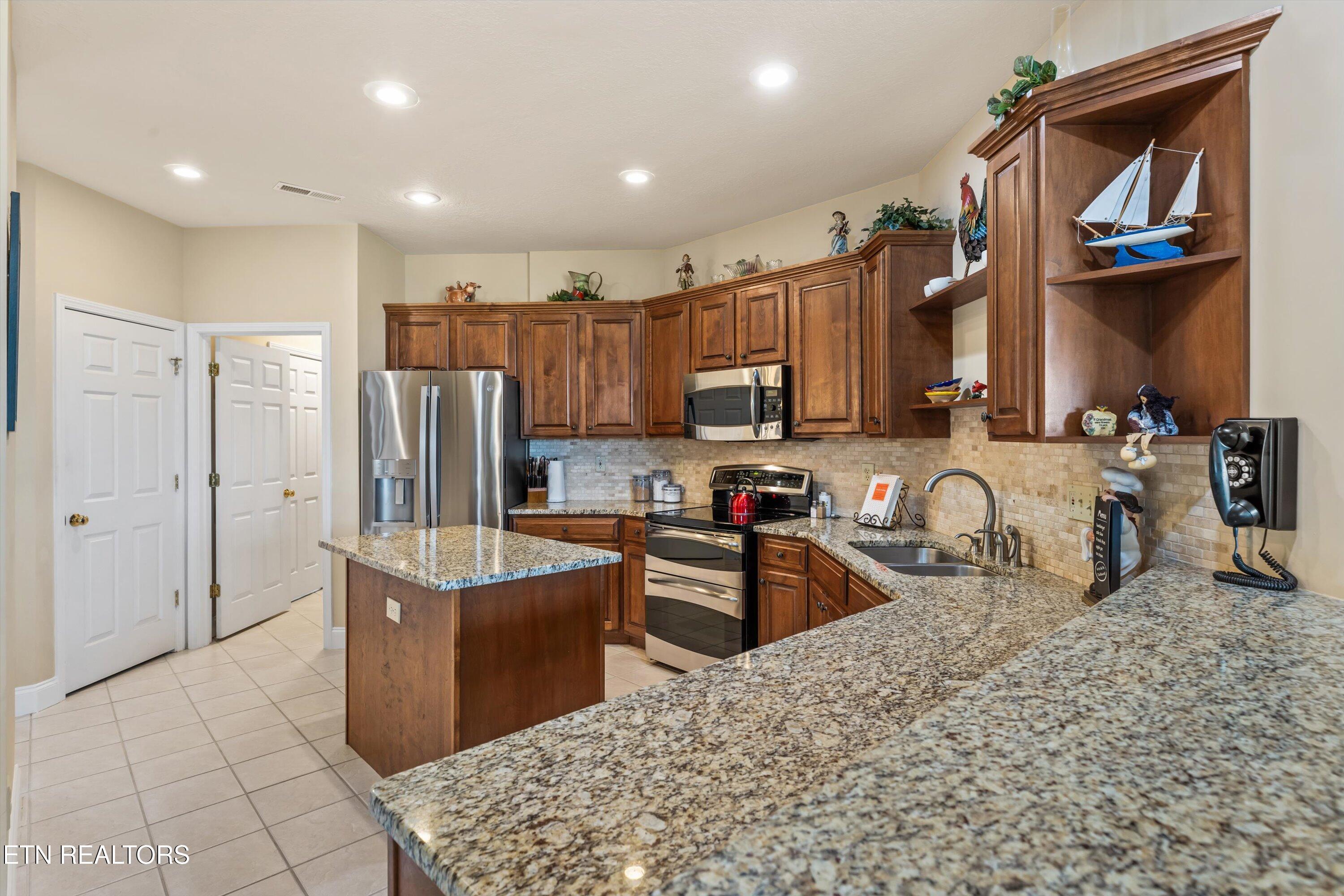 204 Kingbird Drive, Vonore, TN - Fort Loudoun and Tellico Lake Real Estate - Image# 23