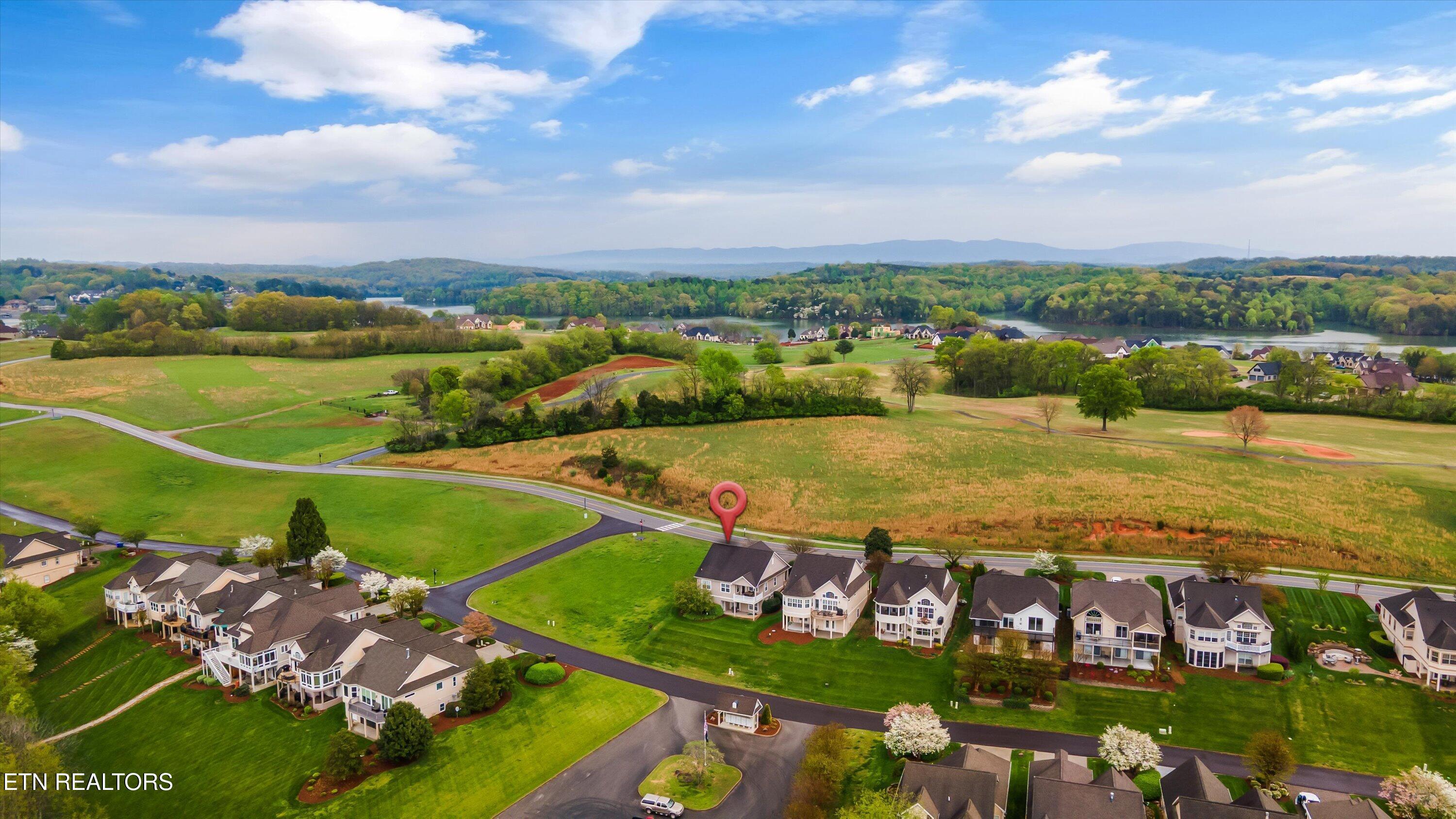 1079 Rarity Bay Pkwy, Vonore, TN - Fort Loudoun and Tellico Lake Real Estate - Image# 39