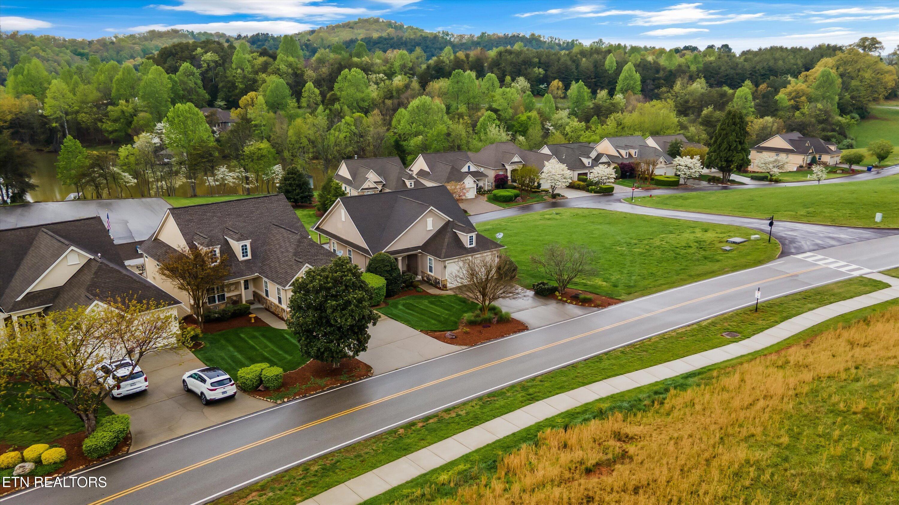 1079 Rarity Bay Pkwy, Vonore, TN - Fort Loudoun and Tellico Lake Real Estate - Image# 36
