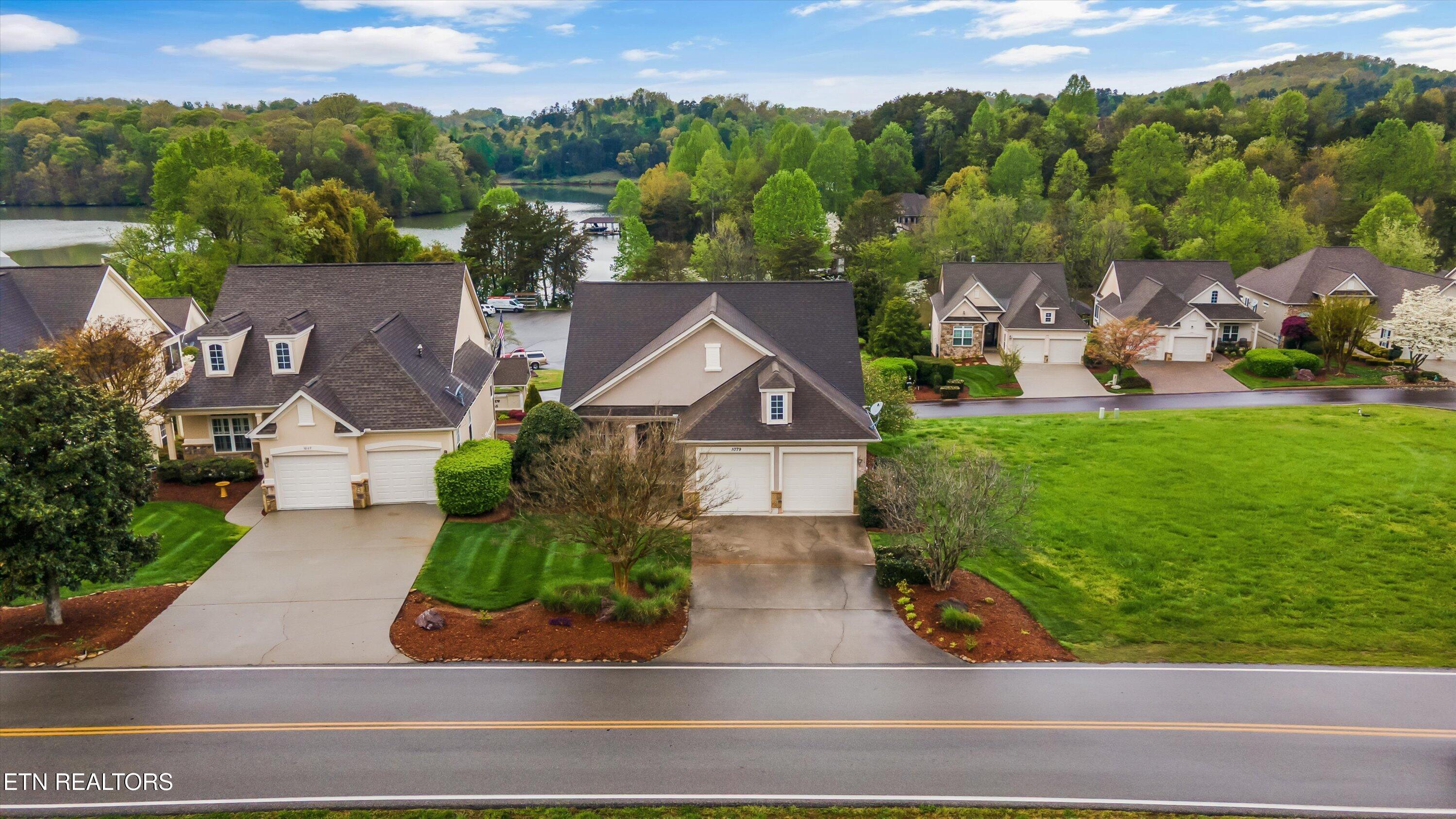 1079 Rarity Bay Pkwy, Vonore, TN - Fort Loudoun and Tellico Lake Real Estate - Image# 43