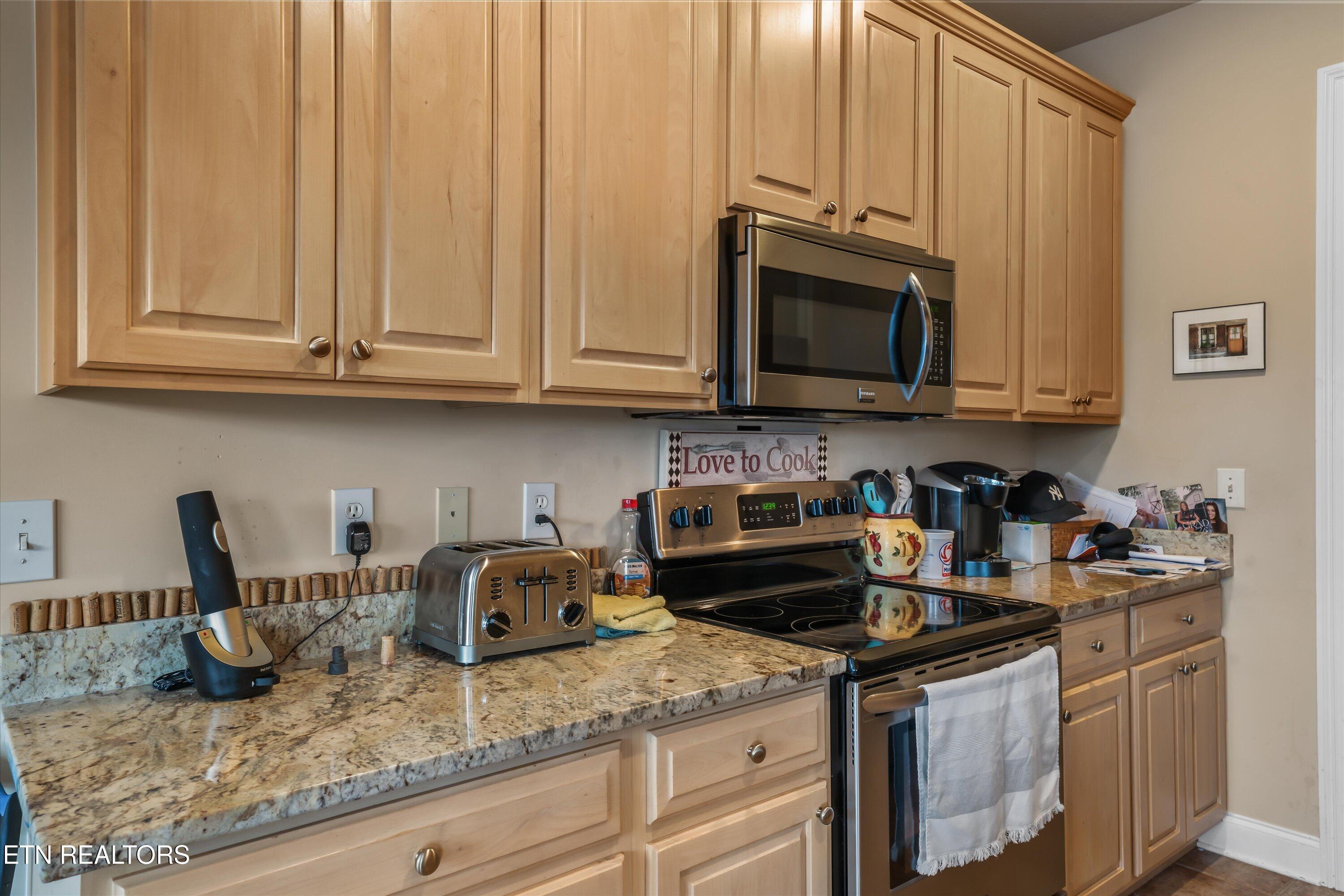 1079 Rarity Bay Pkwy, Vonore, TN - Fort Loudoun and Tellico Lake Real Estate - Image# 14