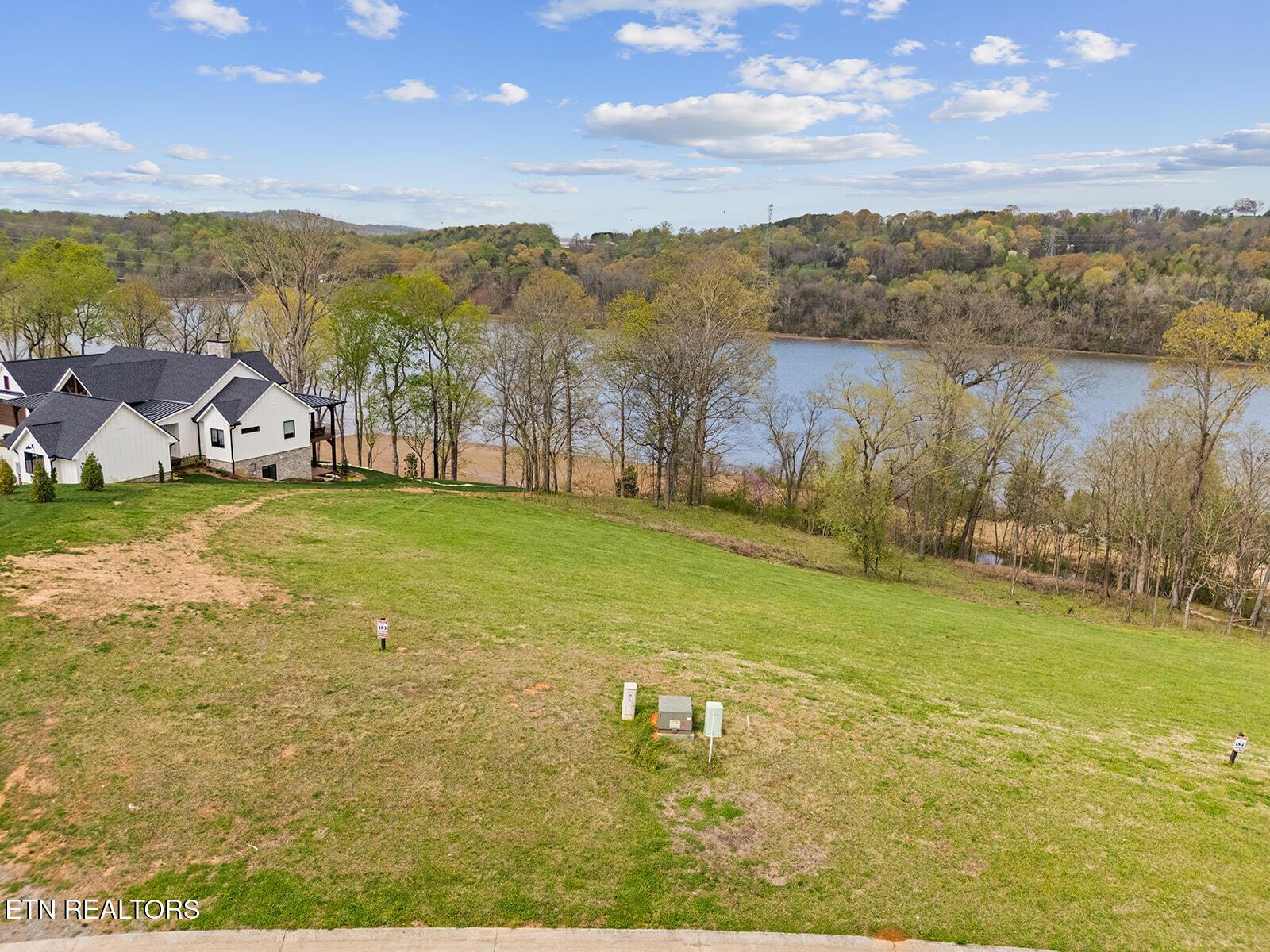 301 River Bank Tr, Loudon, TN - Fort Loudoun and Tellico Lake Real Estate - Image# 6