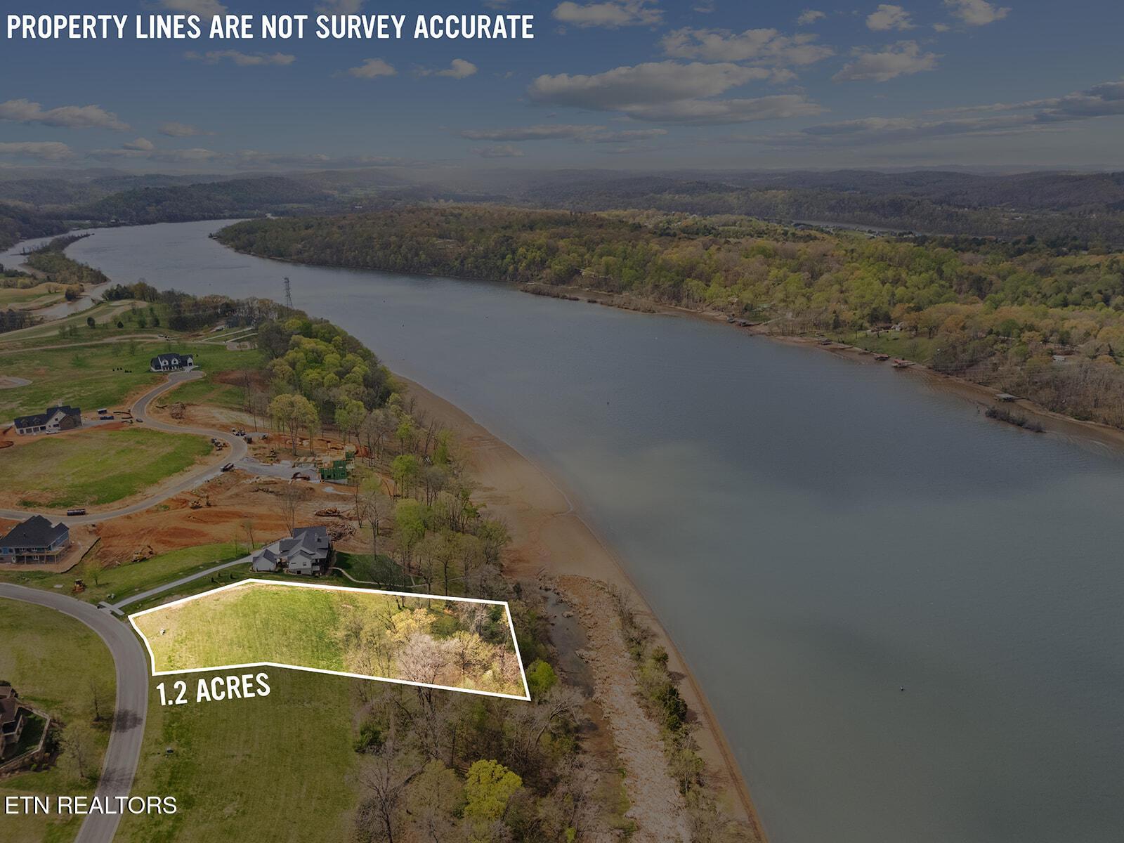 301 River Bank Tr, Loudon, TN - Fort Loudoun and Tellico Lake Real Estate - Image# 2