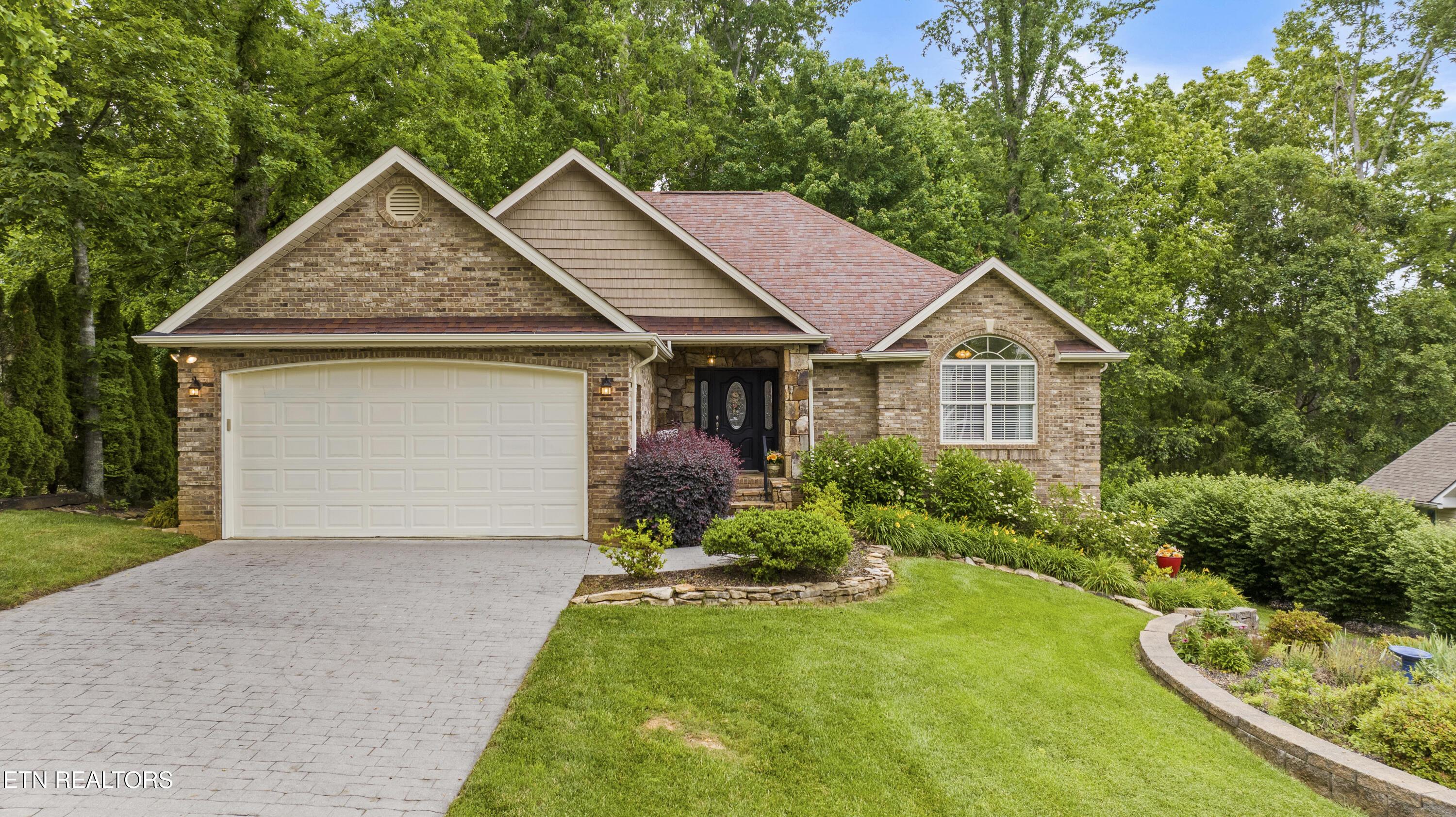 303 Uhdali Place, Loudon, TN - Fort Loudoun and Tellico Lake Real Estate - Image# 1